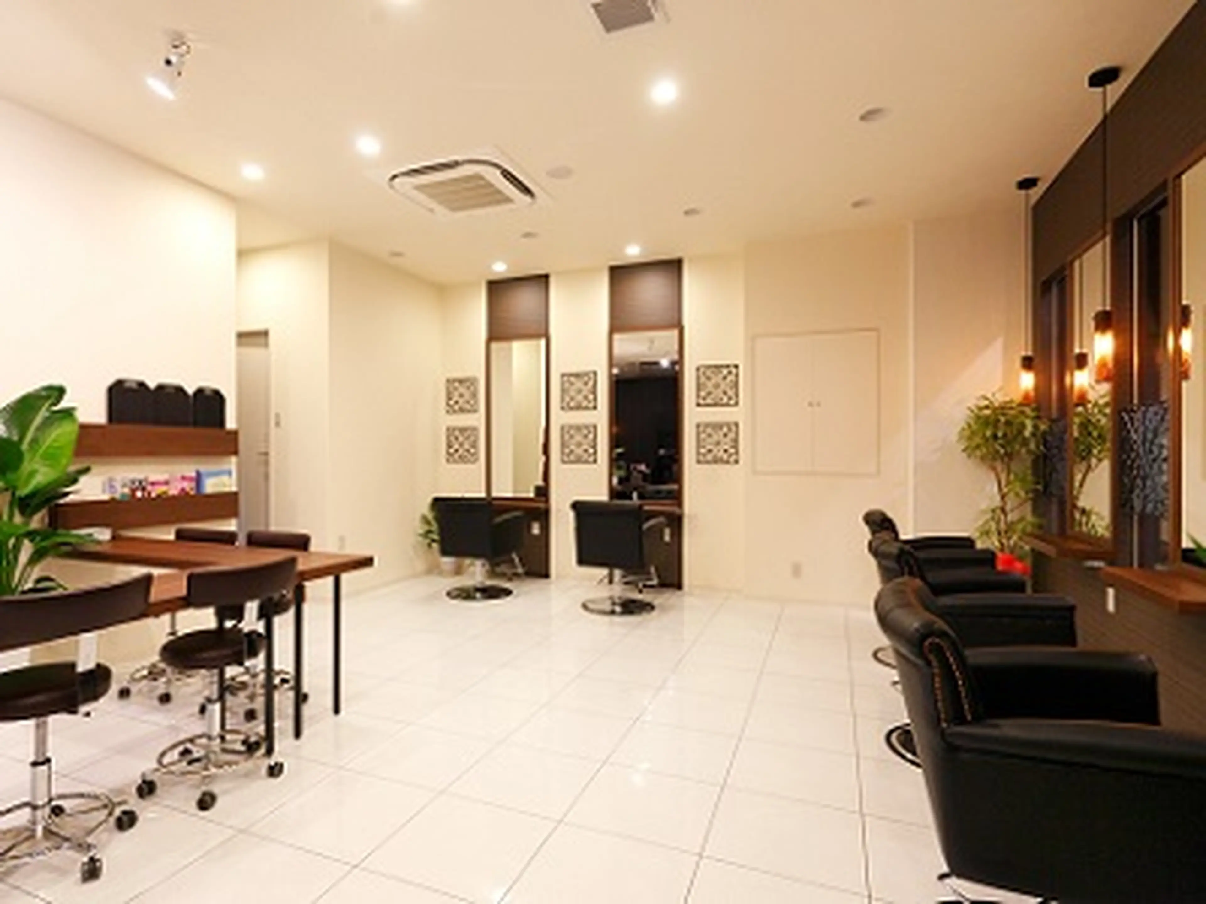 Aphrodite(アフロディーテ）の内観・外観2