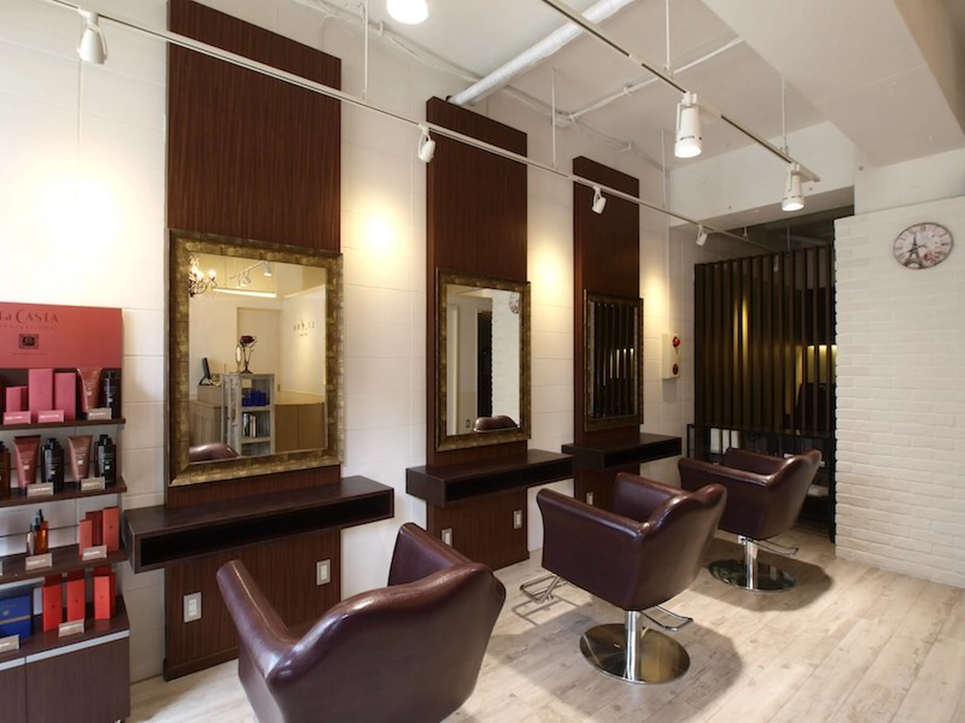 LIANA Hair Atelierの内観・外観3