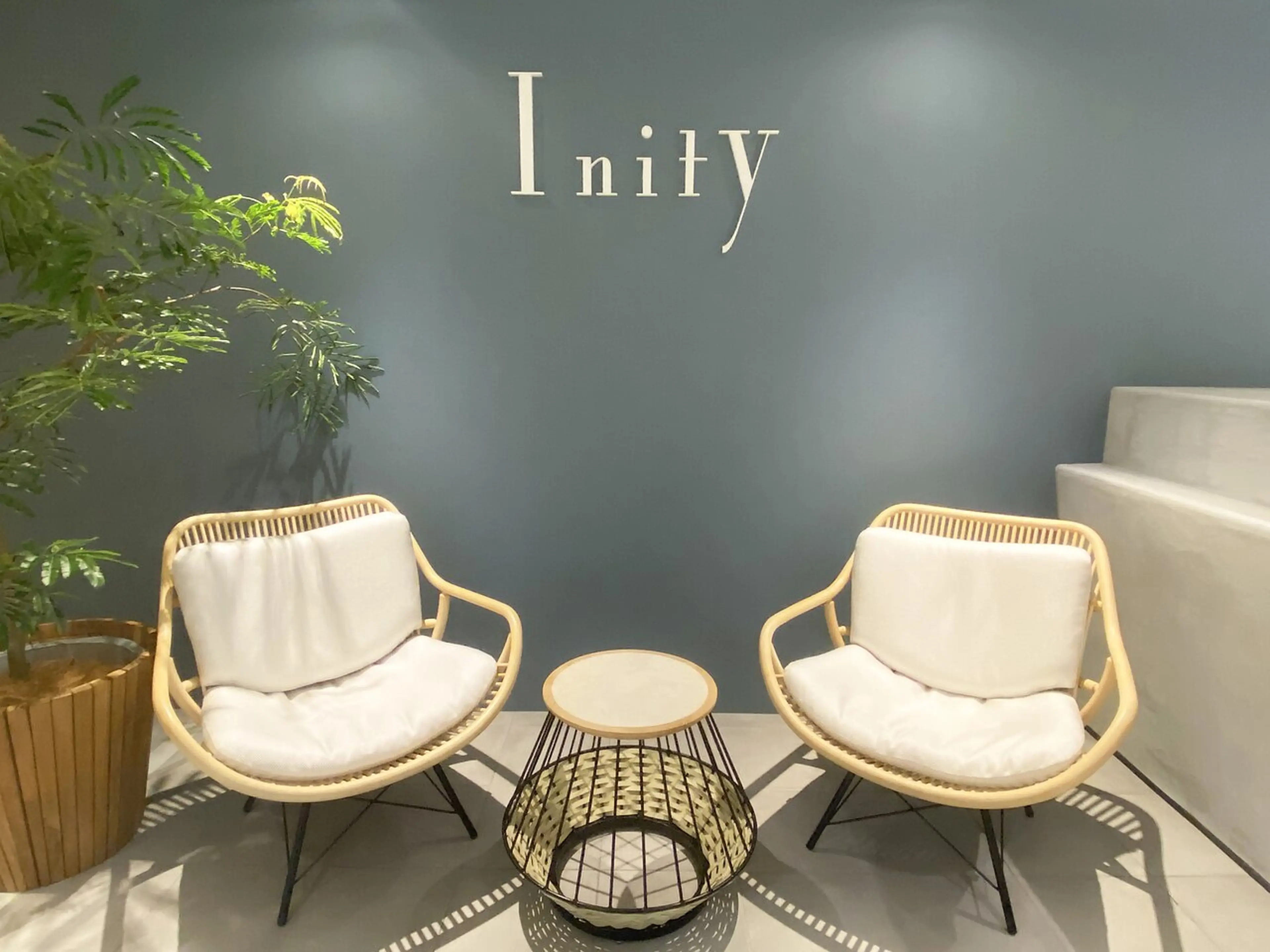 Inity 江坂店の内観・外観1