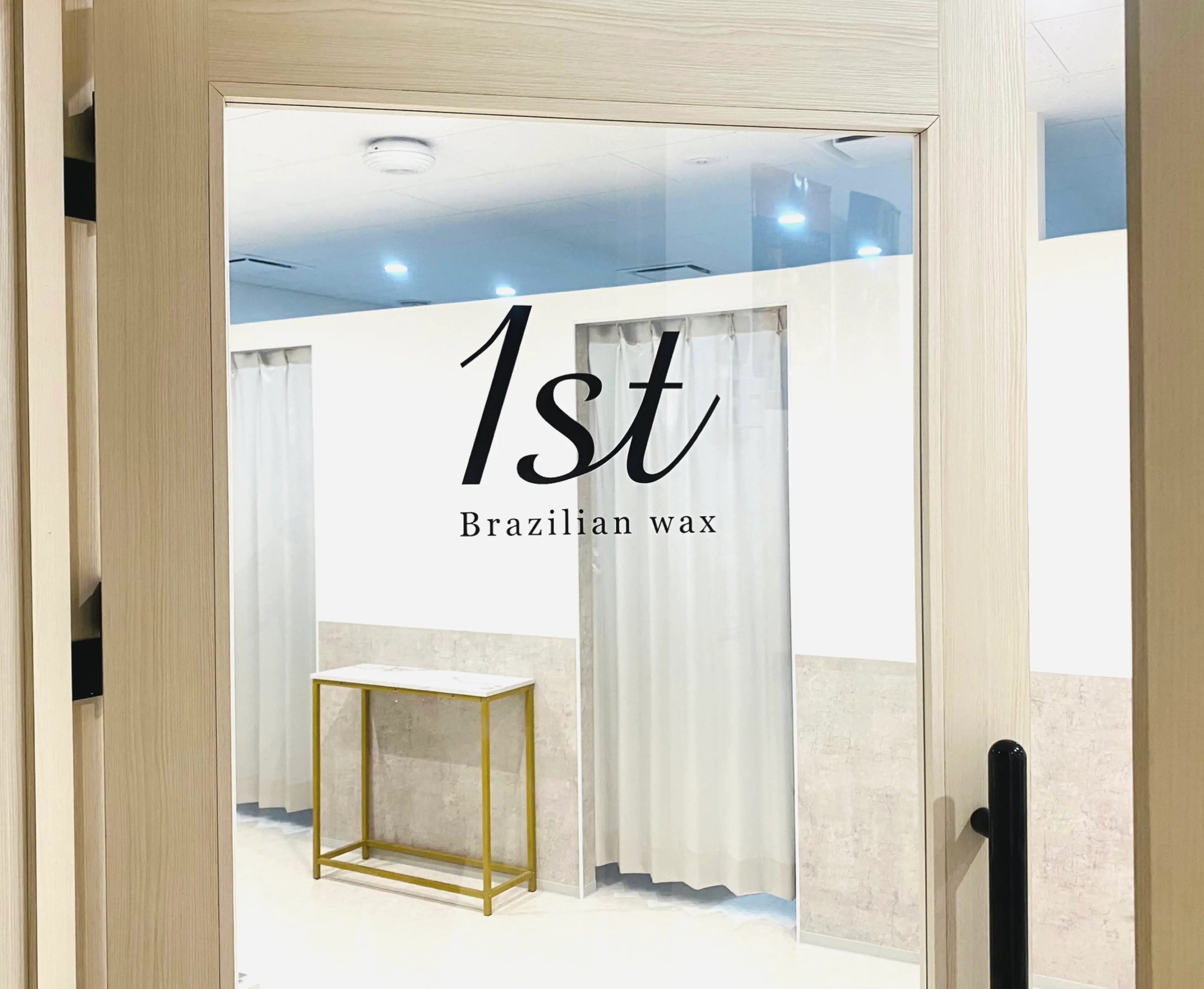 脱毛美容サロン　1stの内観・外観1