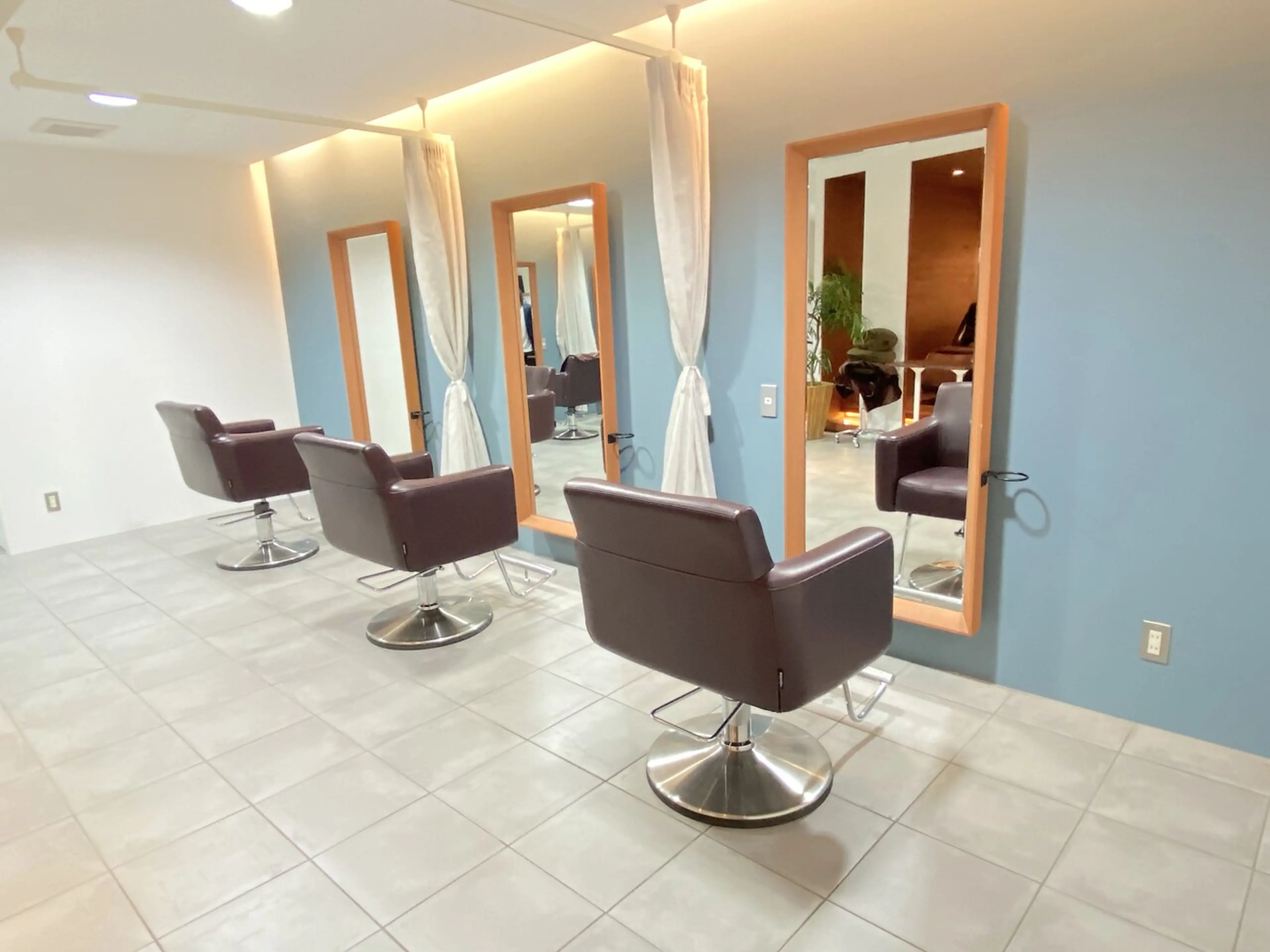 Inity 江坂店の内観・外観2