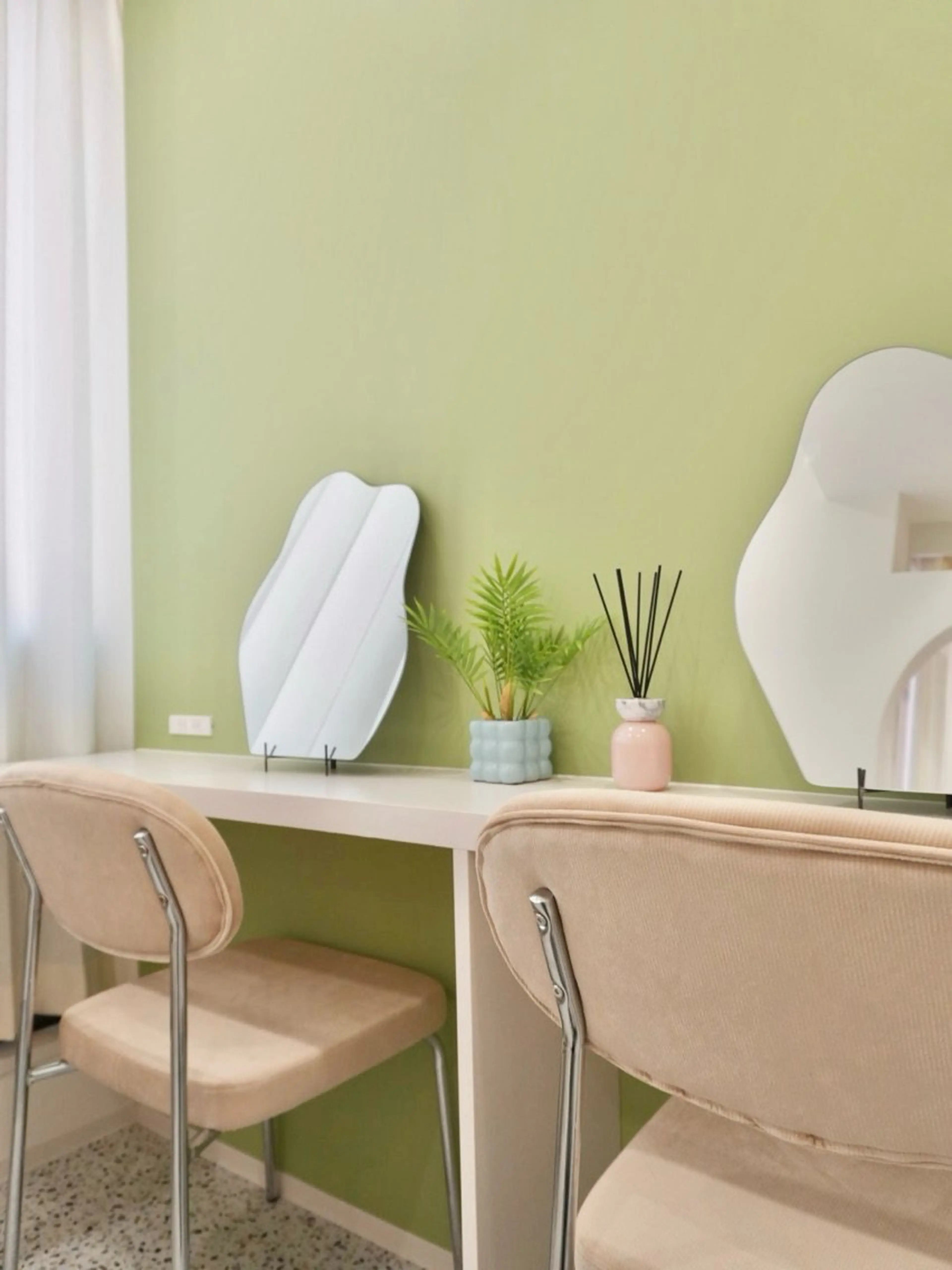 eight eyelash池袋店の内観・外観2