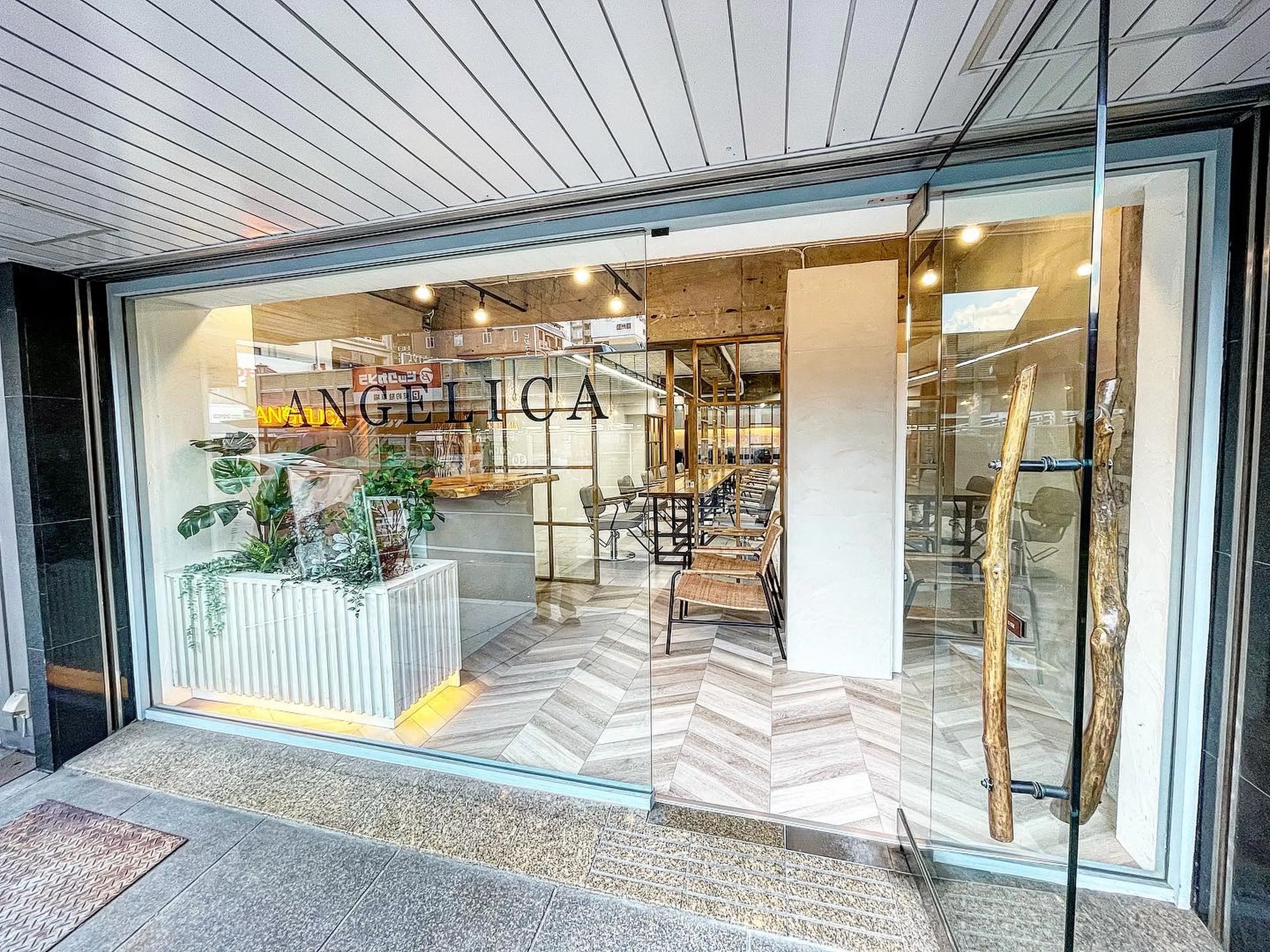 ANGELICA 岡山店の内観・外観3