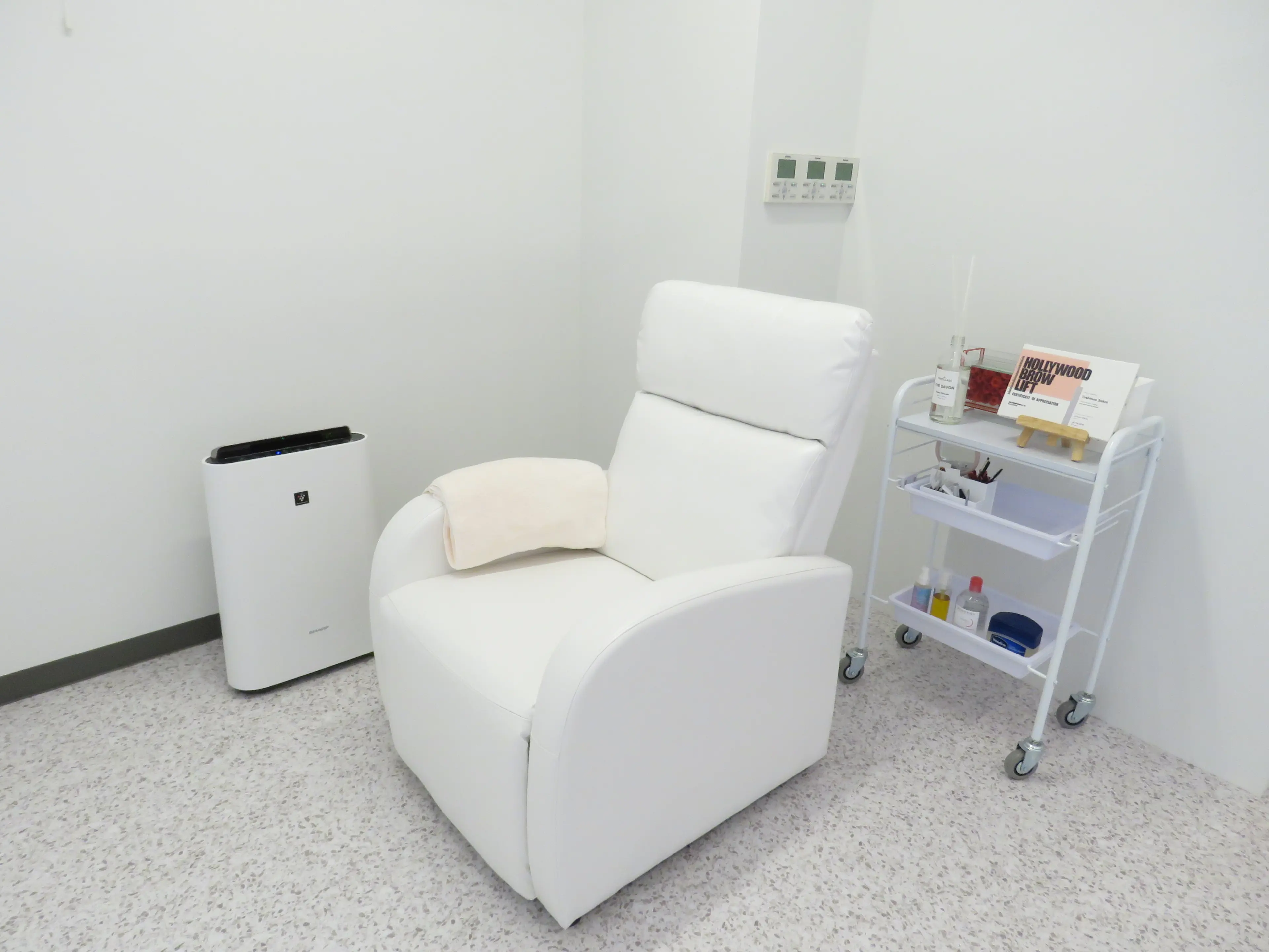 アイブロウサロン ange 上野御徒町本店【眉毛サロン】の内観・外観3