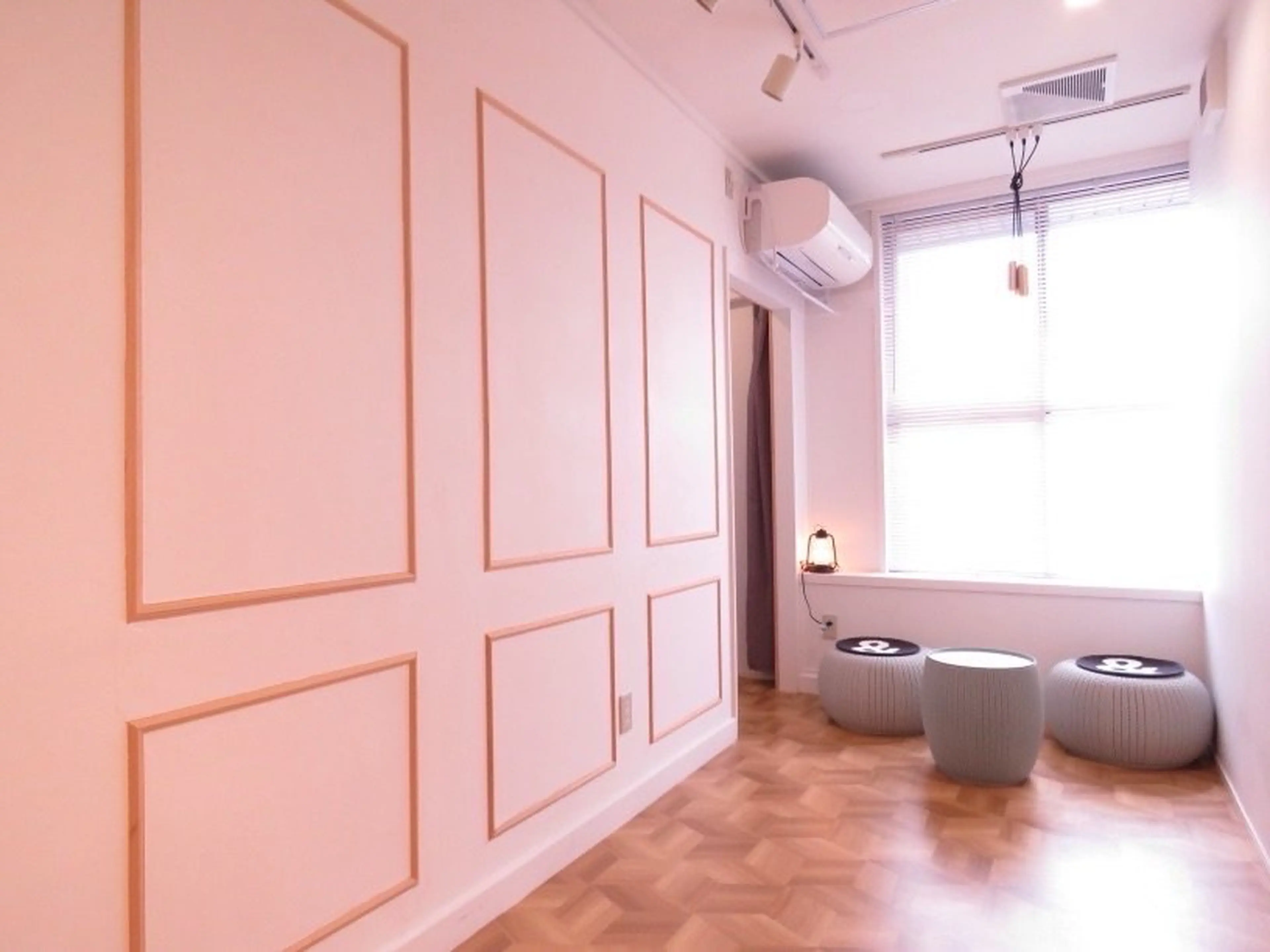 AND/&の内観・外観3