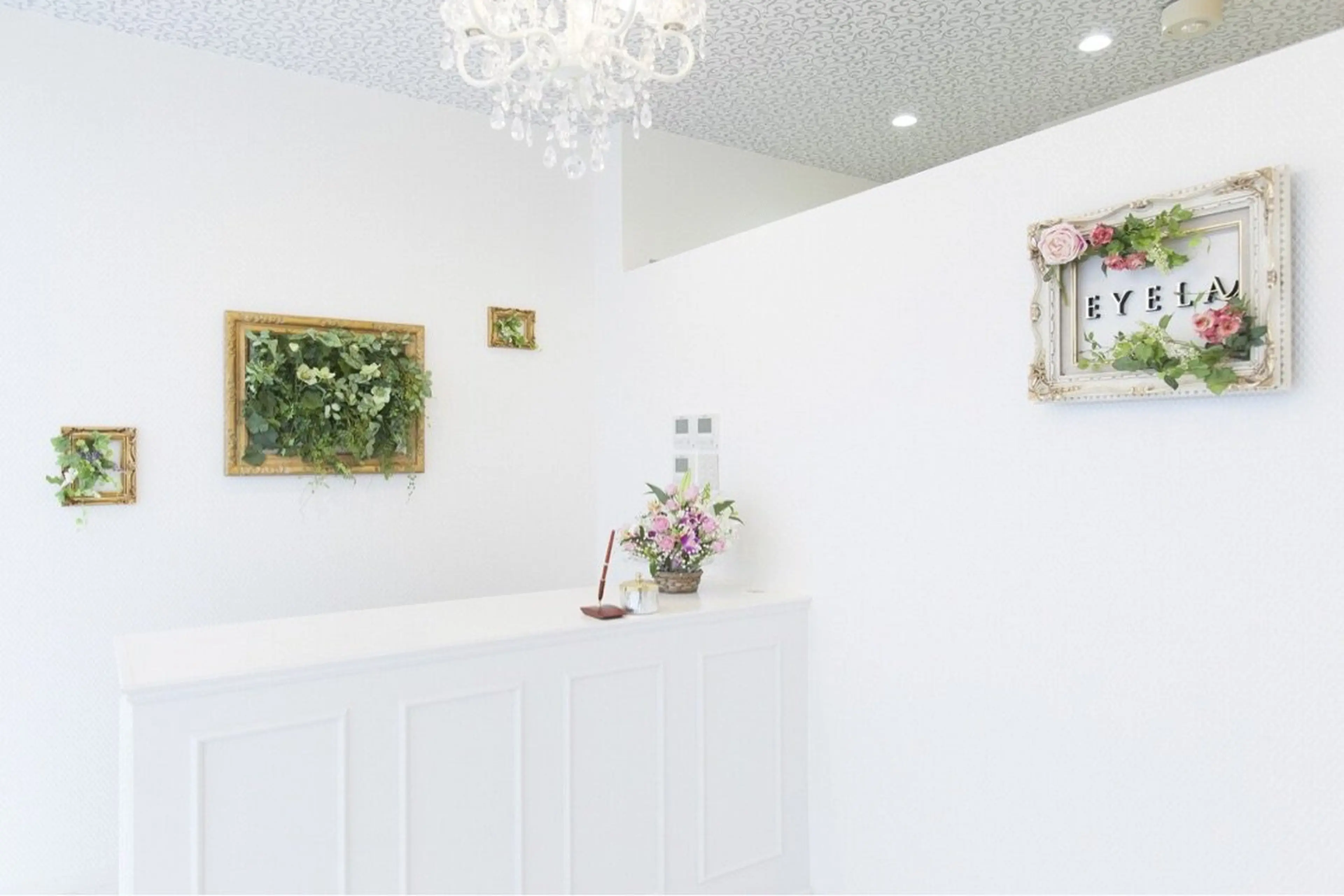 ＥＹＥＬＡ 松崎店の内観・外観1