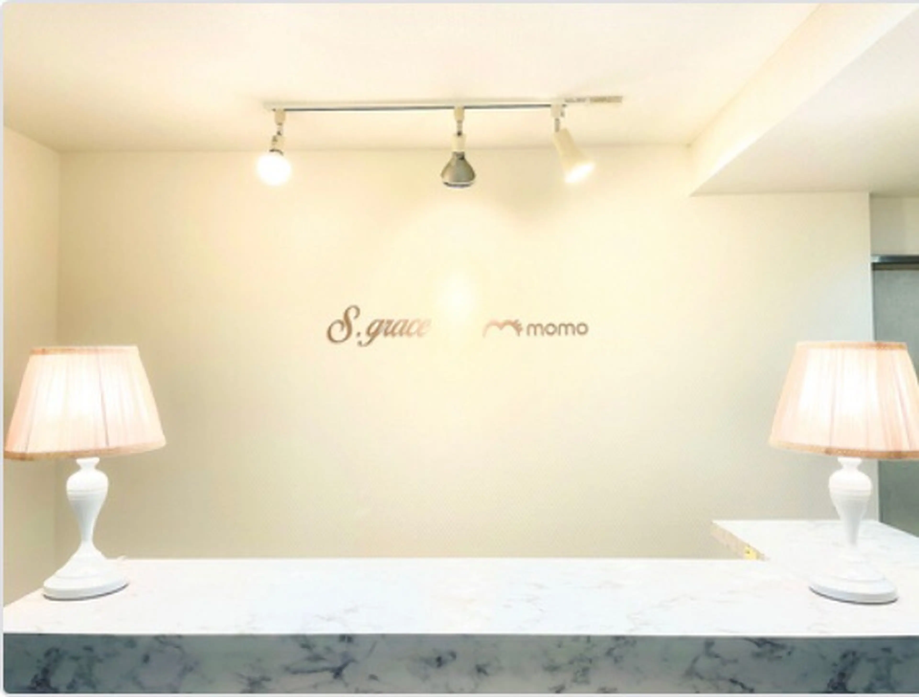 モモ茨木店の内観・外観1