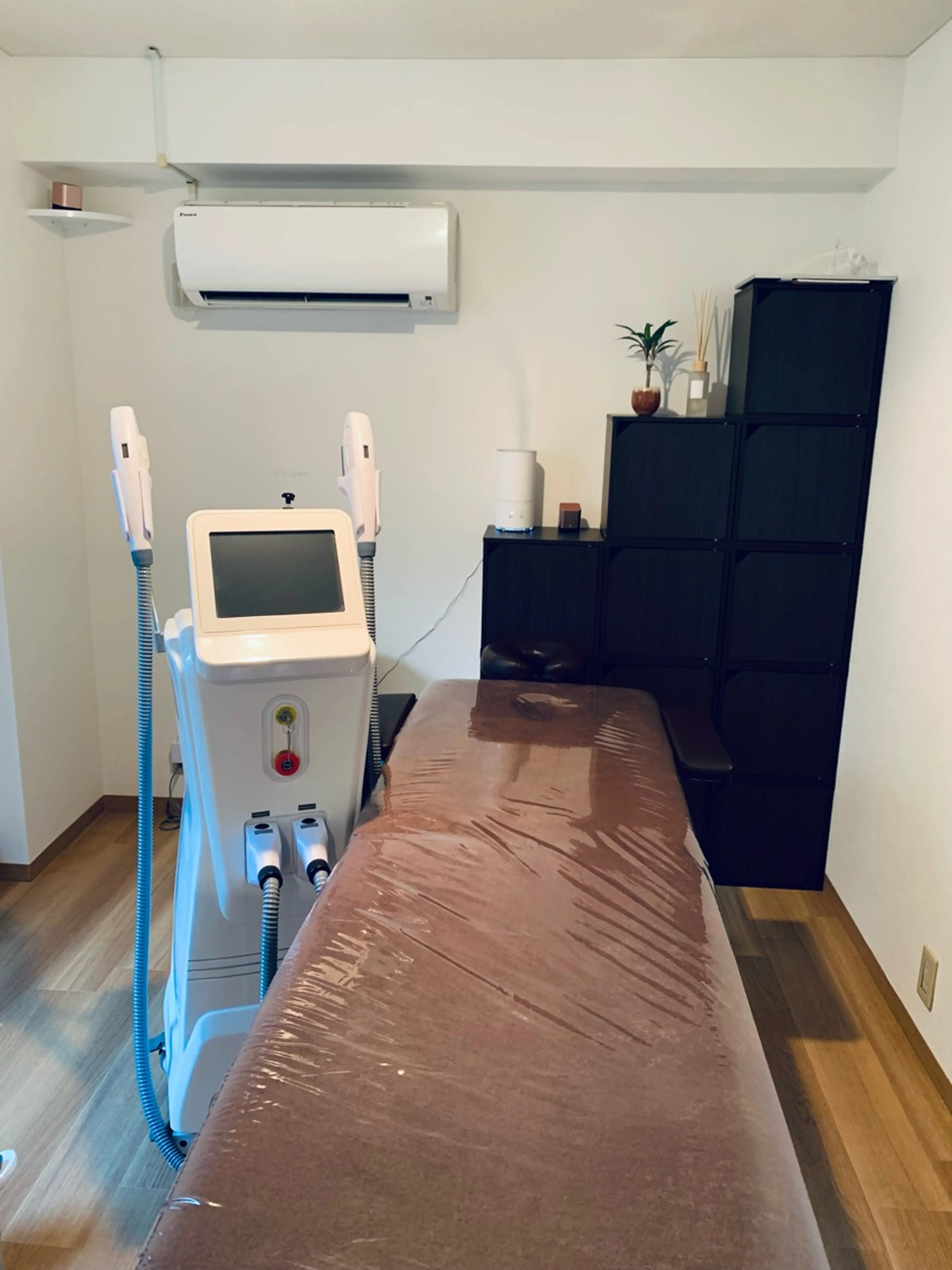 脱毛salon８の内観・外観1