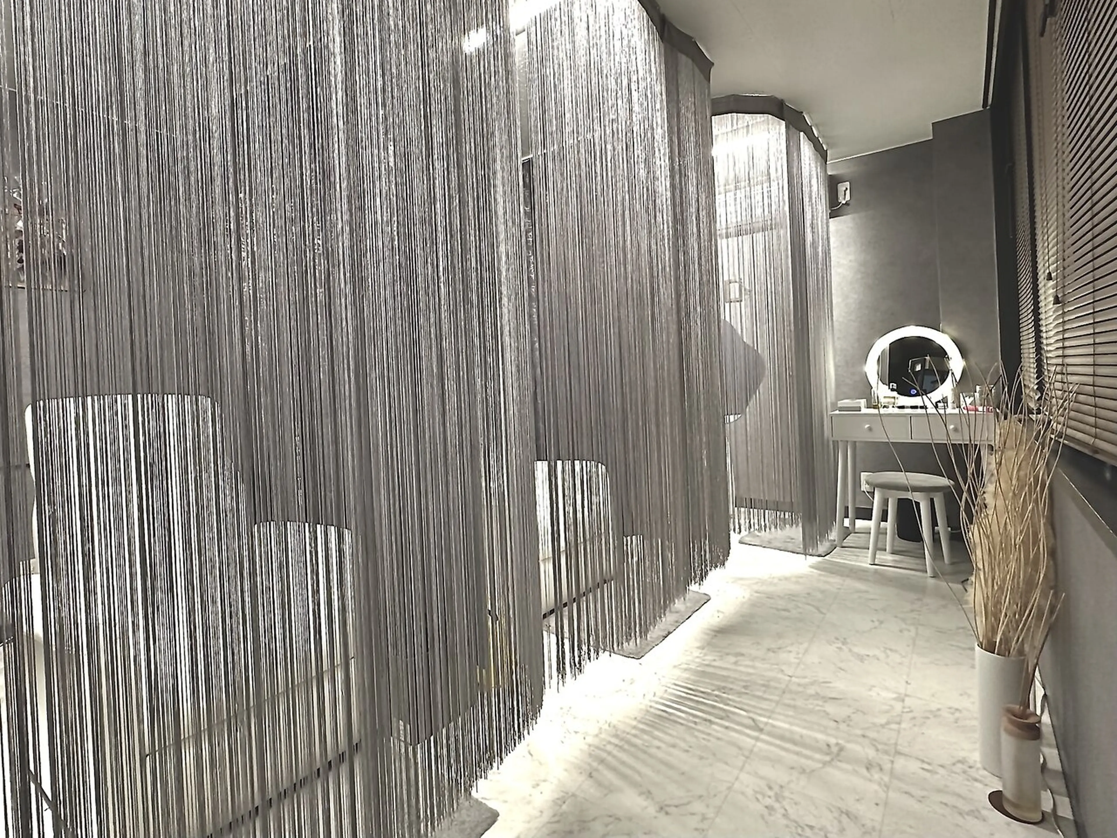 iBROW. 大宮店の内観・外観1