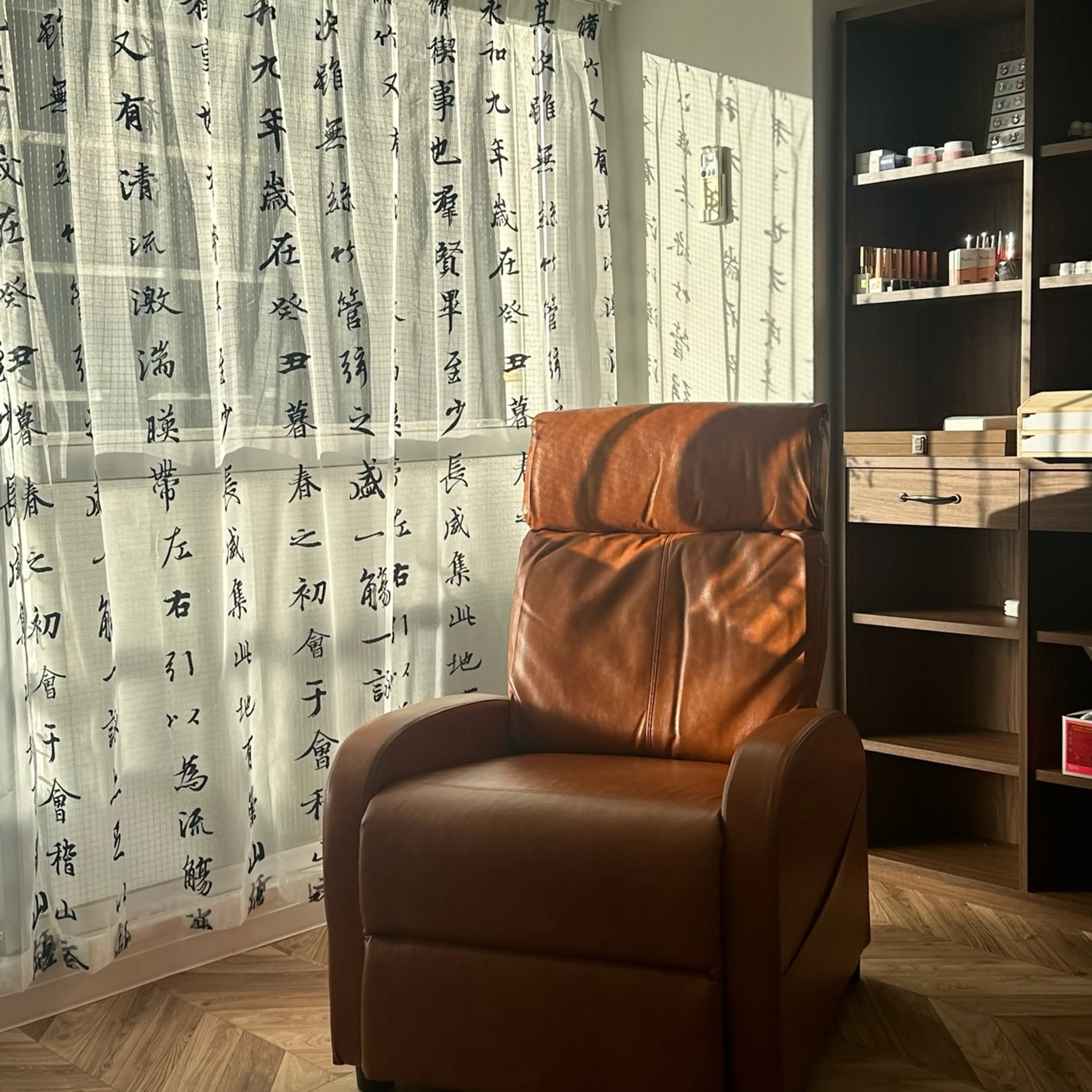 0604_Nailの内観・外観1