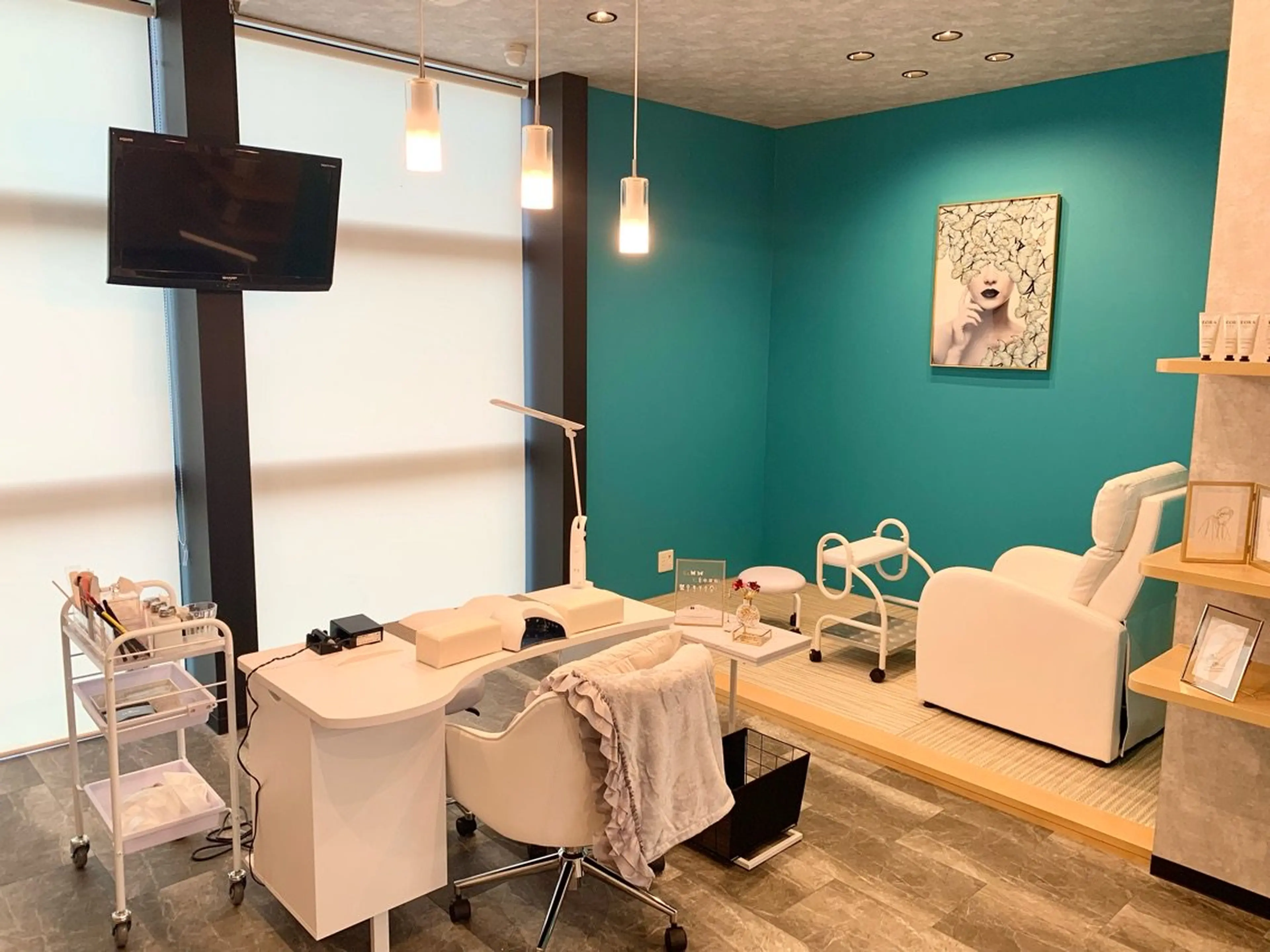 ネイルサロンビネルの内観・外観2