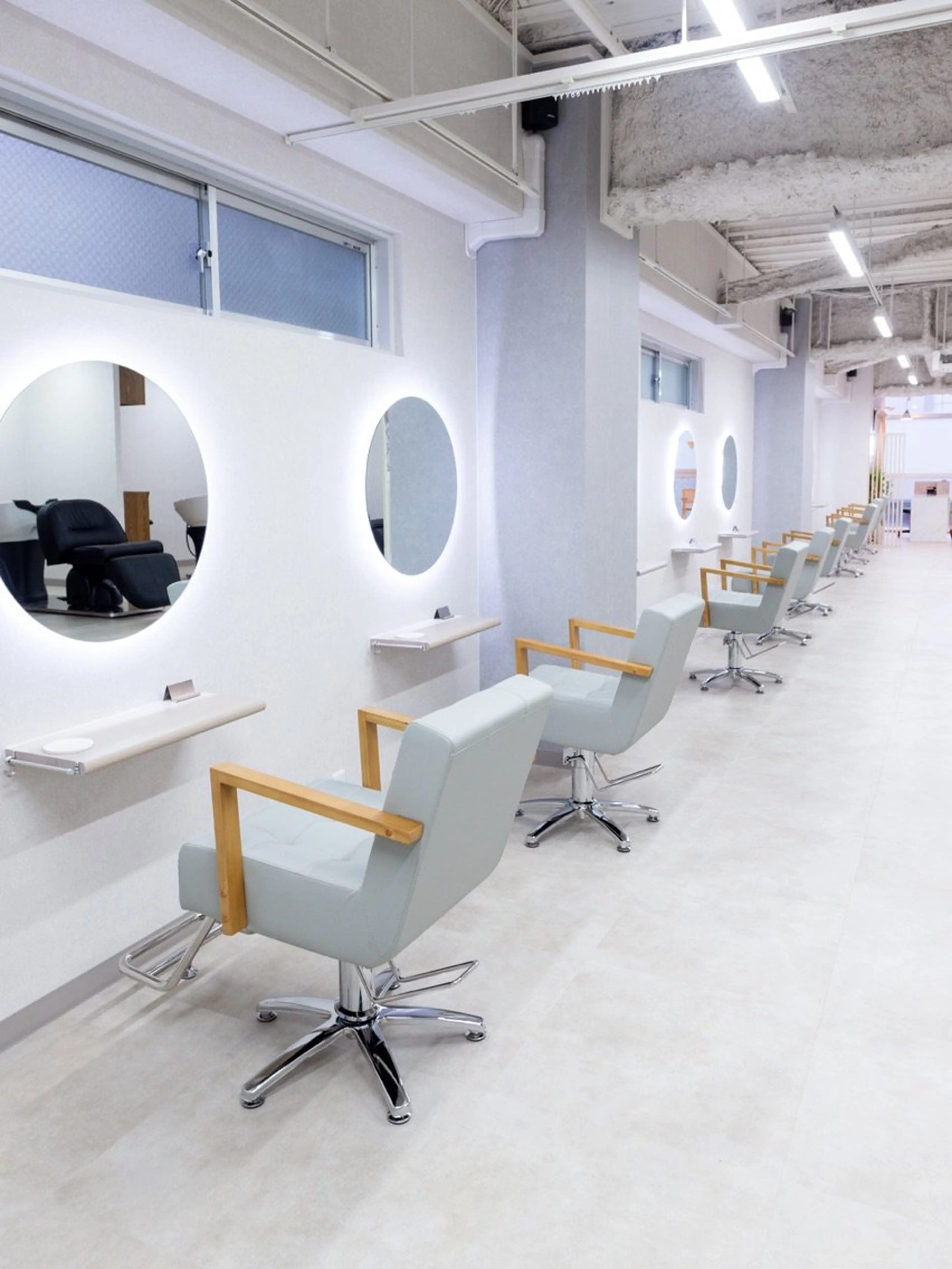 tRe hair 京都 烏丸 MILBON オージュア認定サロン【トレヘアー】の内観・外観1