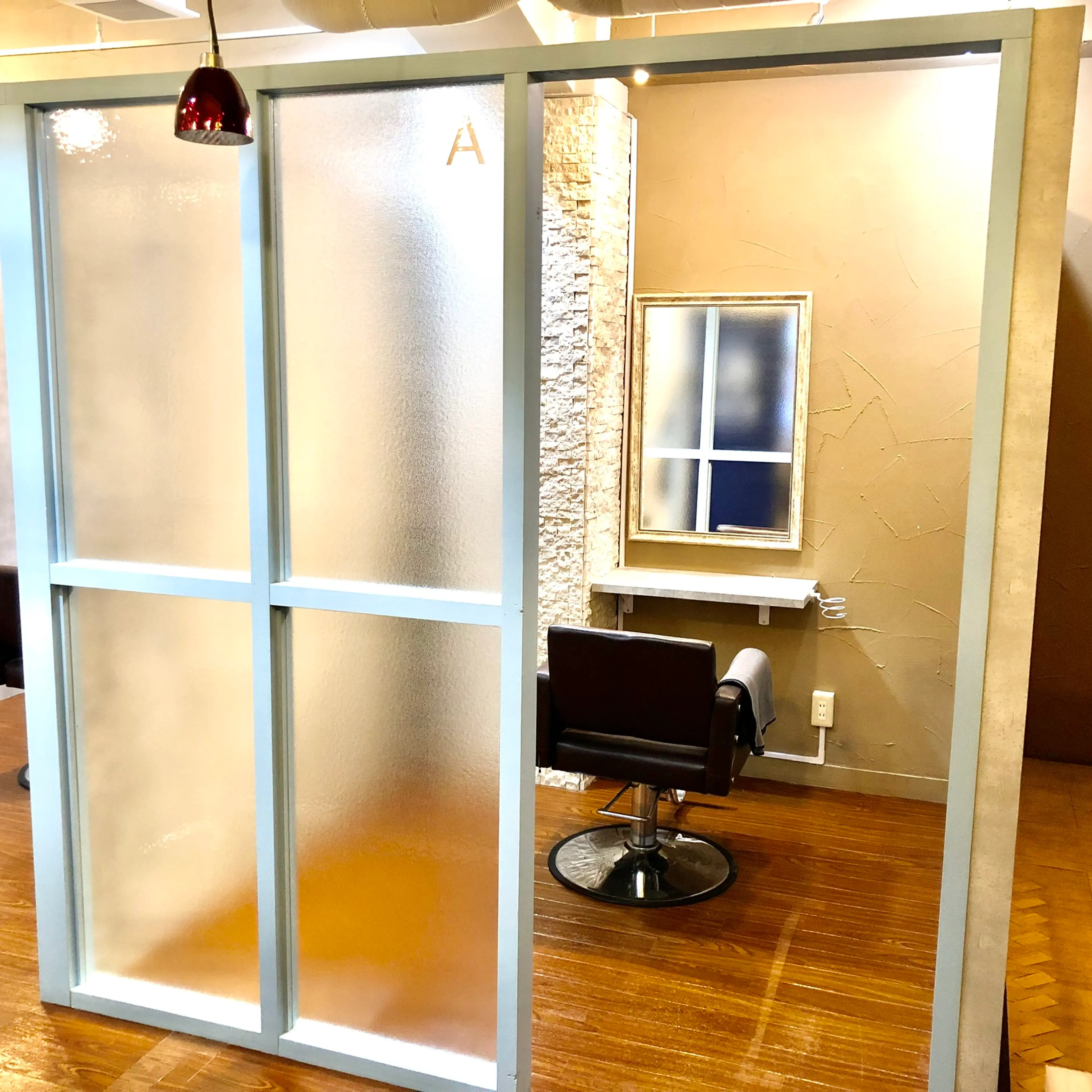 シェアサロン　ルレイルの内観・外観1