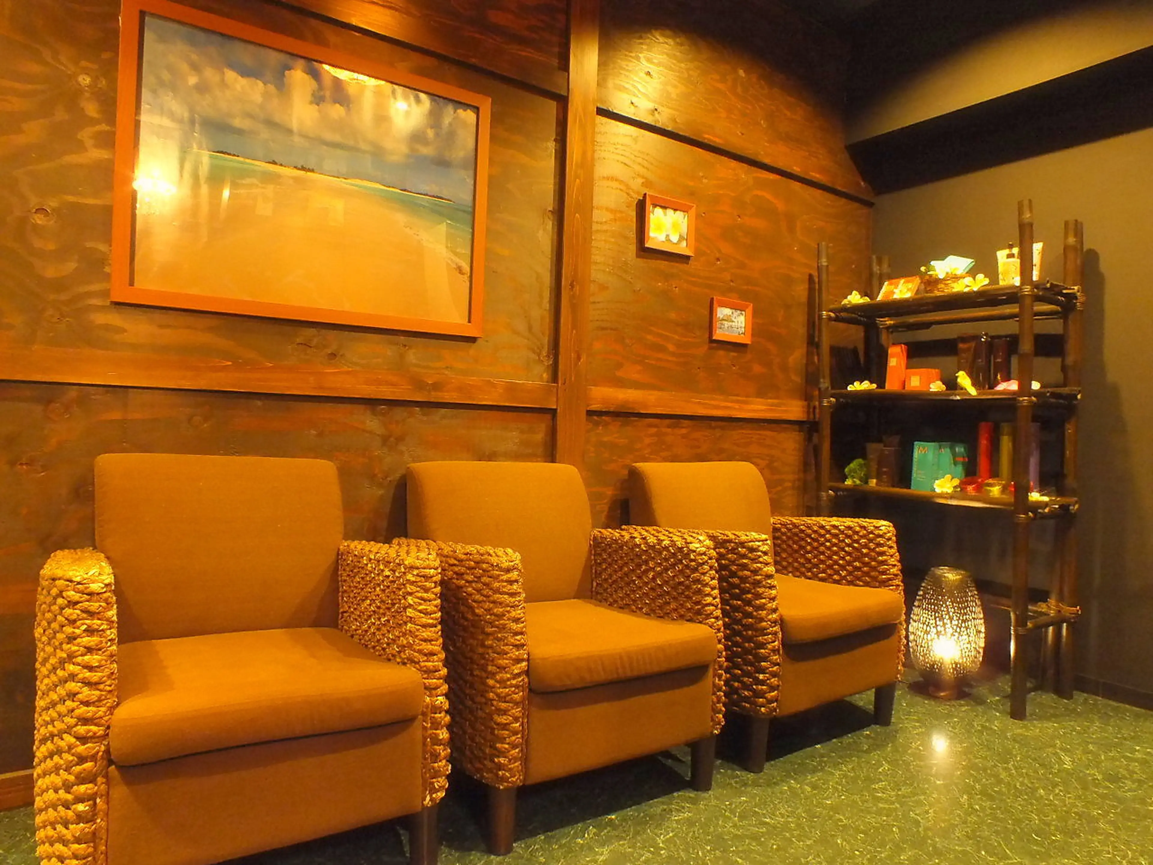 newi saLyu 立川 【ネウィ サリュー】の内観・外観2