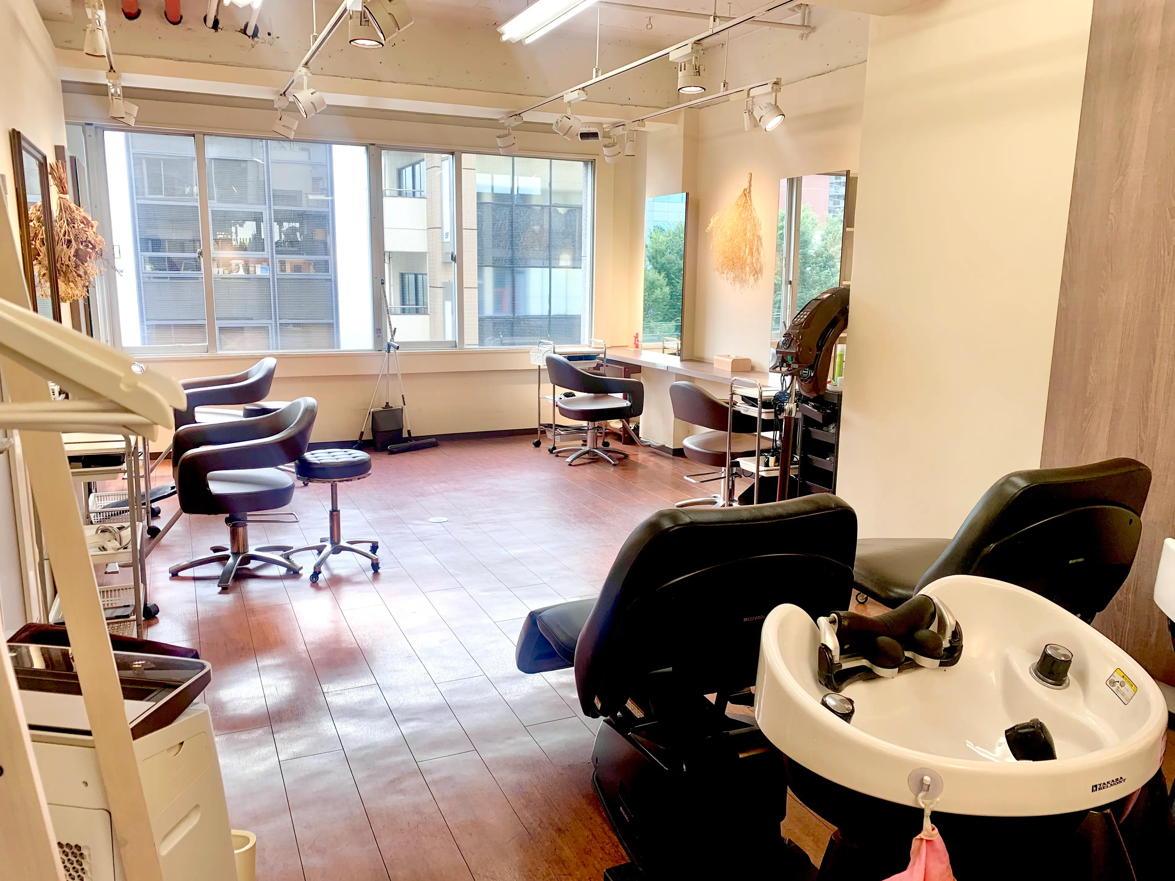 サロンワークステーション渋谷の内観・外観2