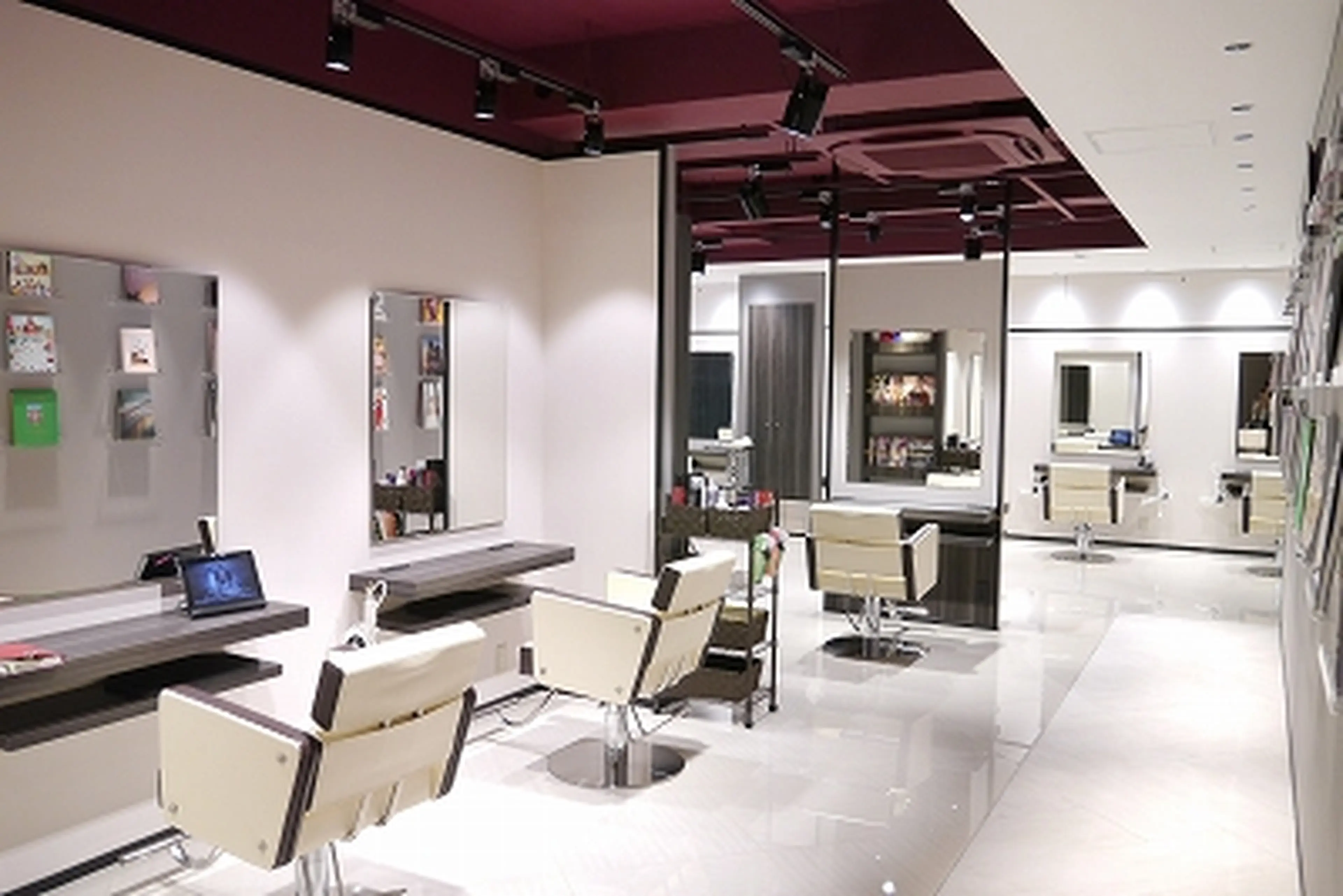 EARTH吉祥寺の内観・外観1