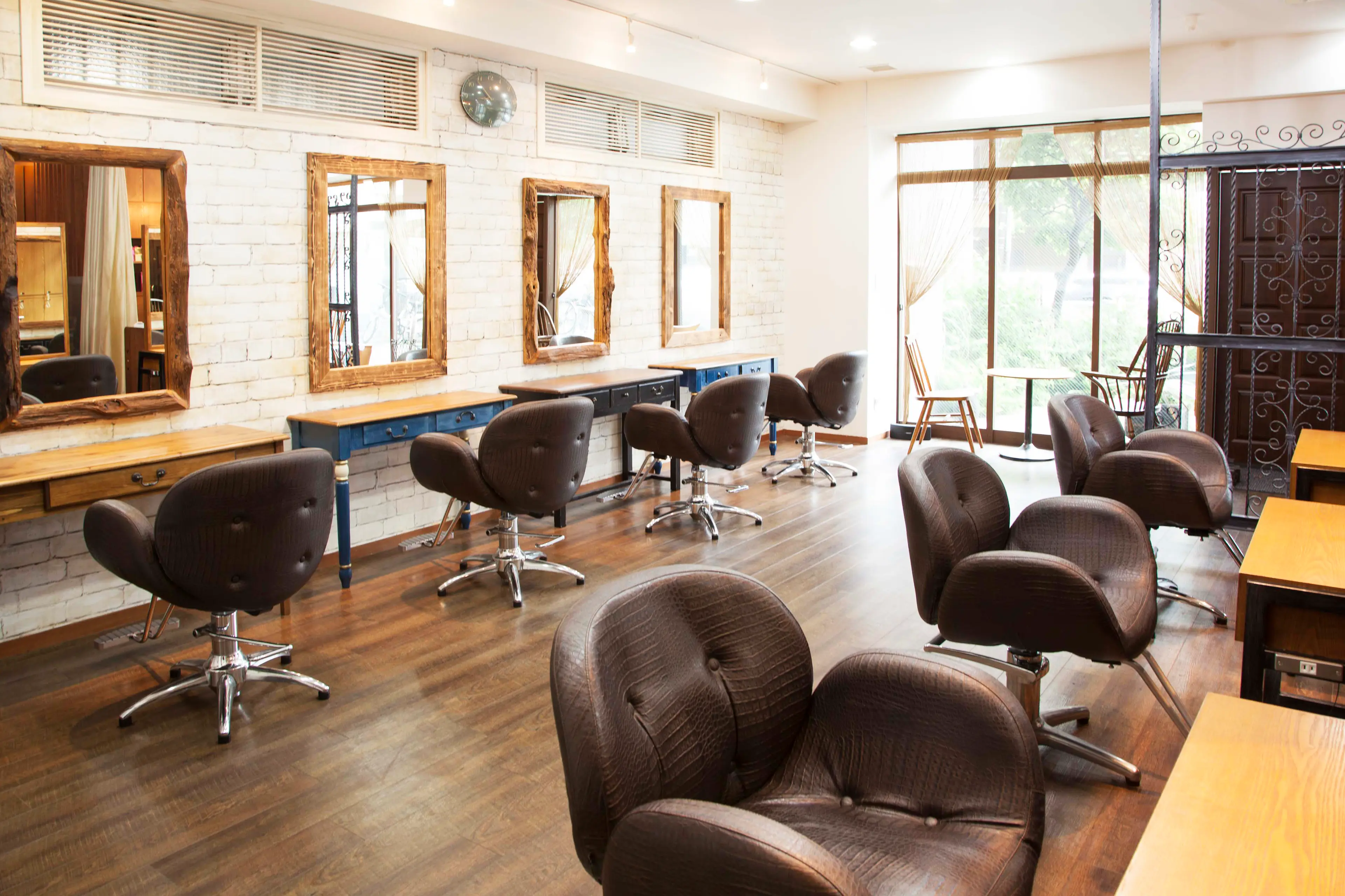 hair design PAULの内観・外観1