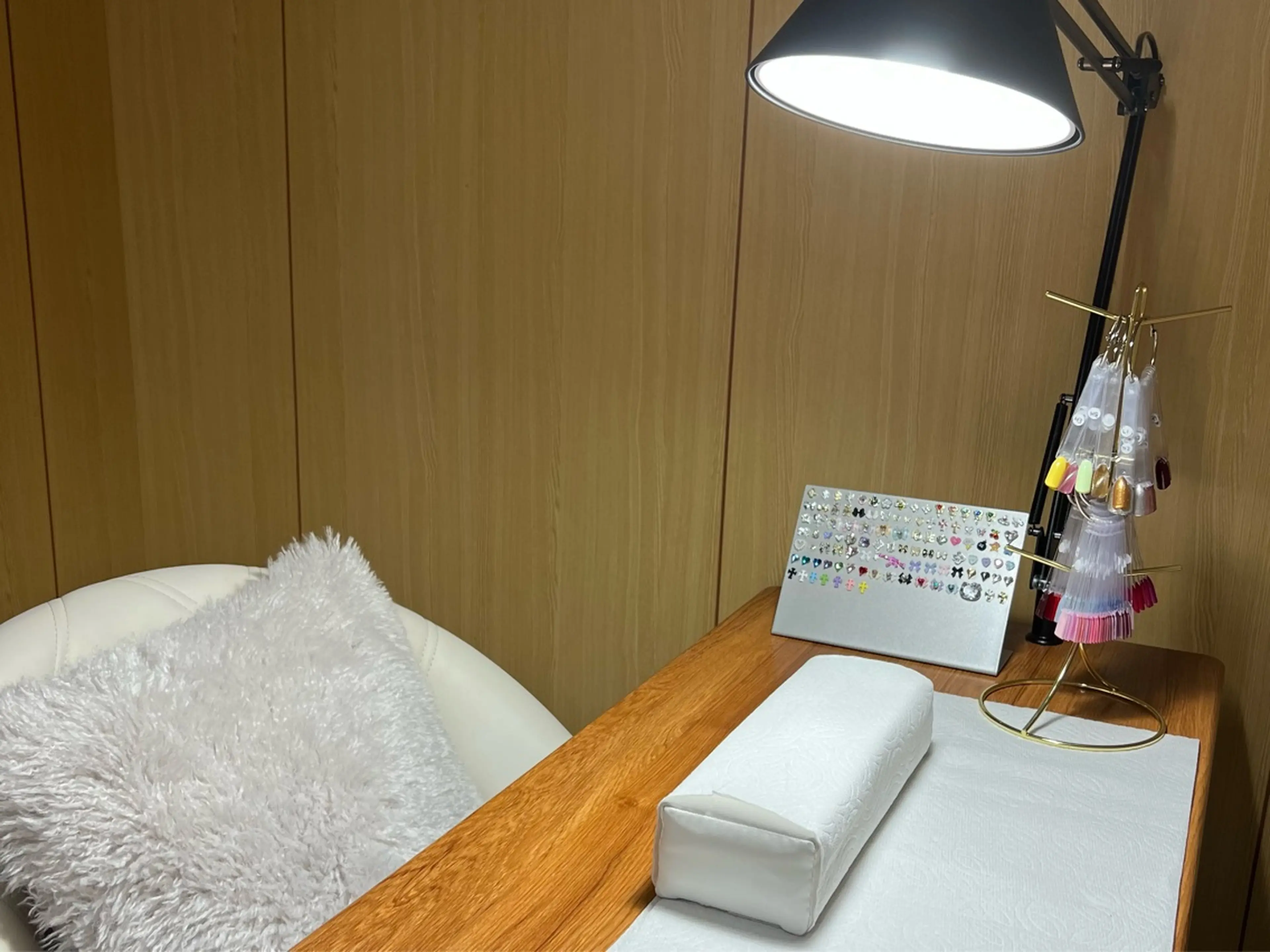 PrivateNailsalon WAVEの内観・外観1