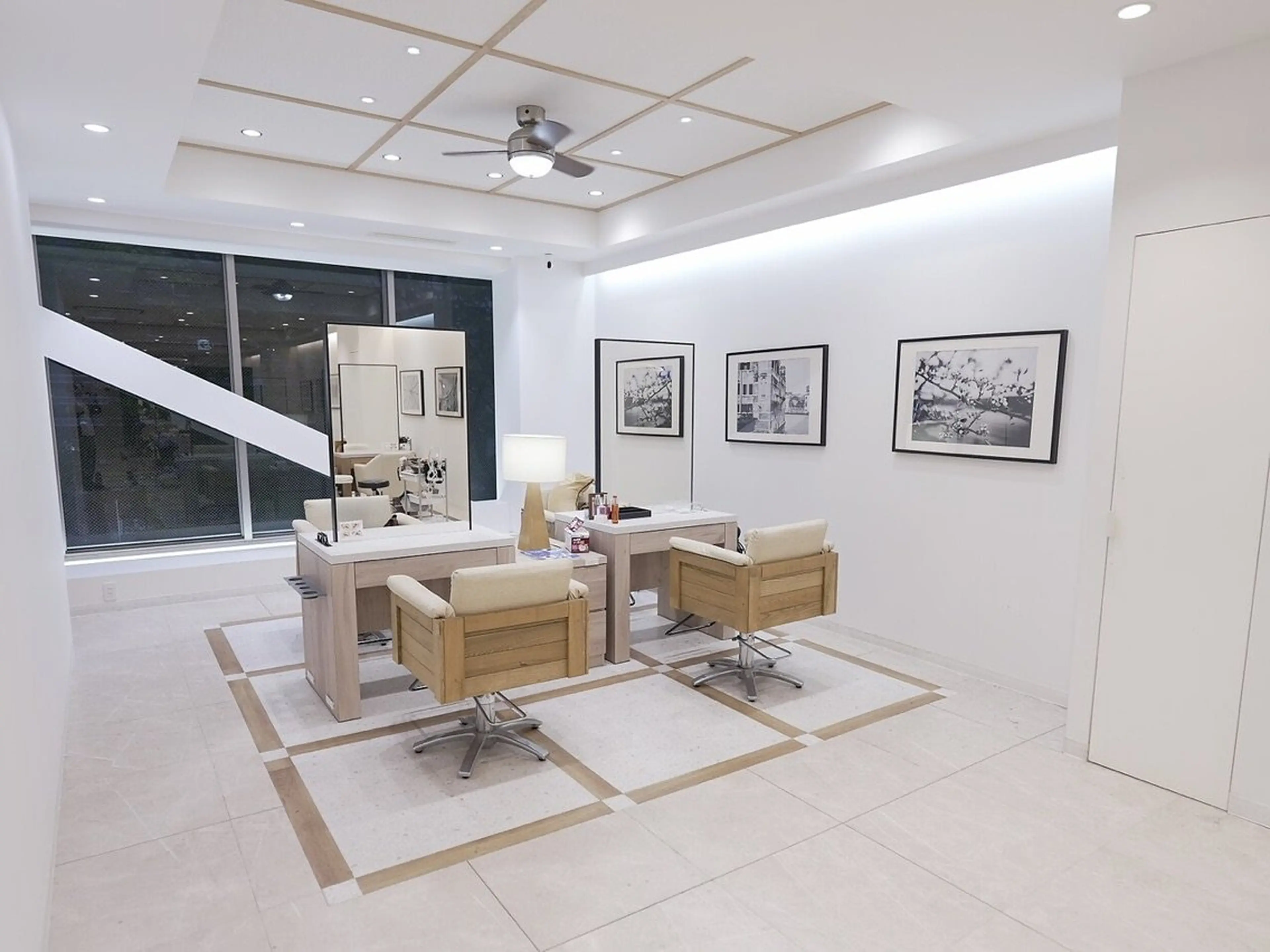 GALLARIA Elegante 栄店の内観・外観2