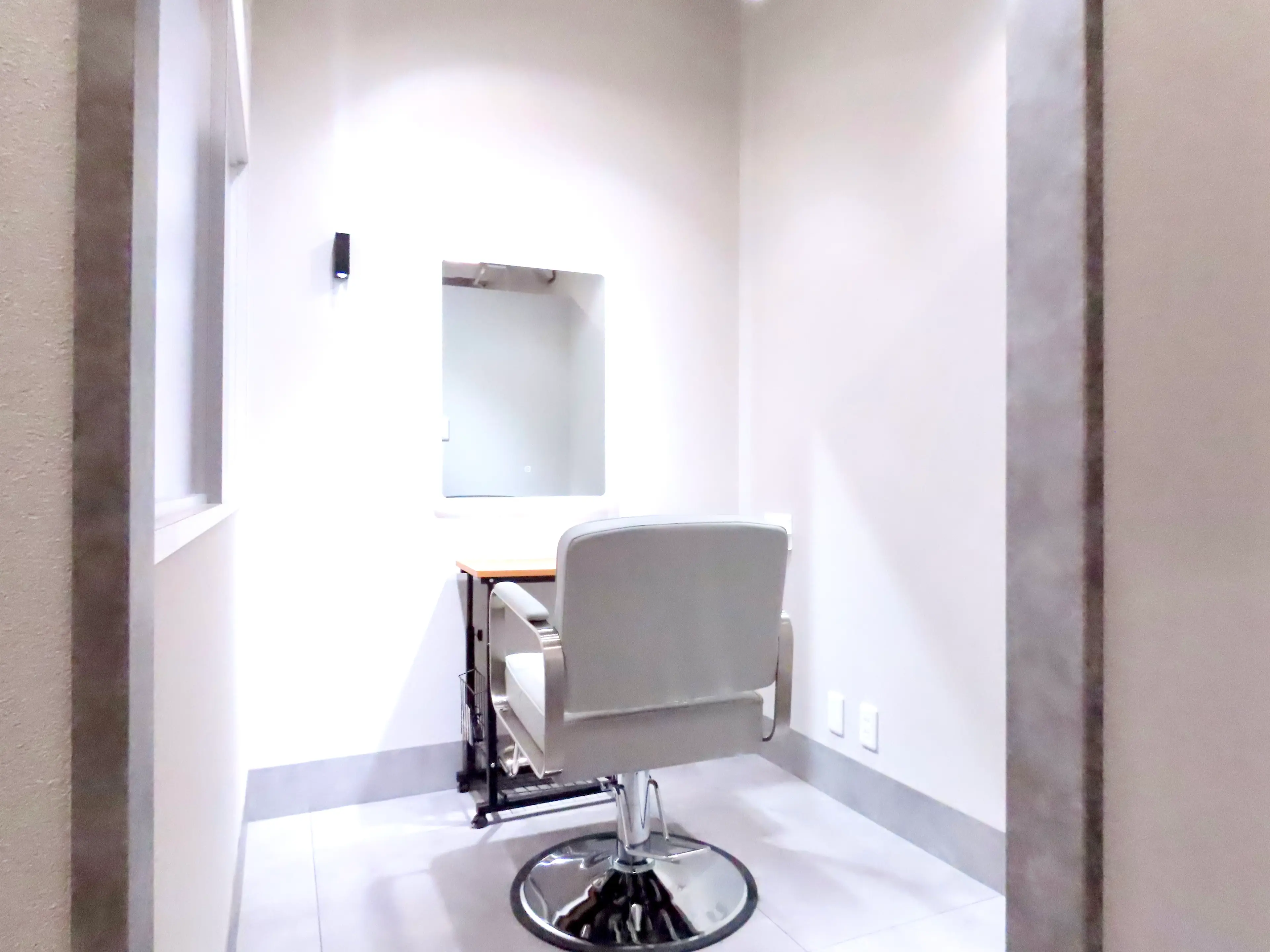 髪質改善 個室サロン Atras.salon (アトラス)札幌大通り 美容室の内観・外観3