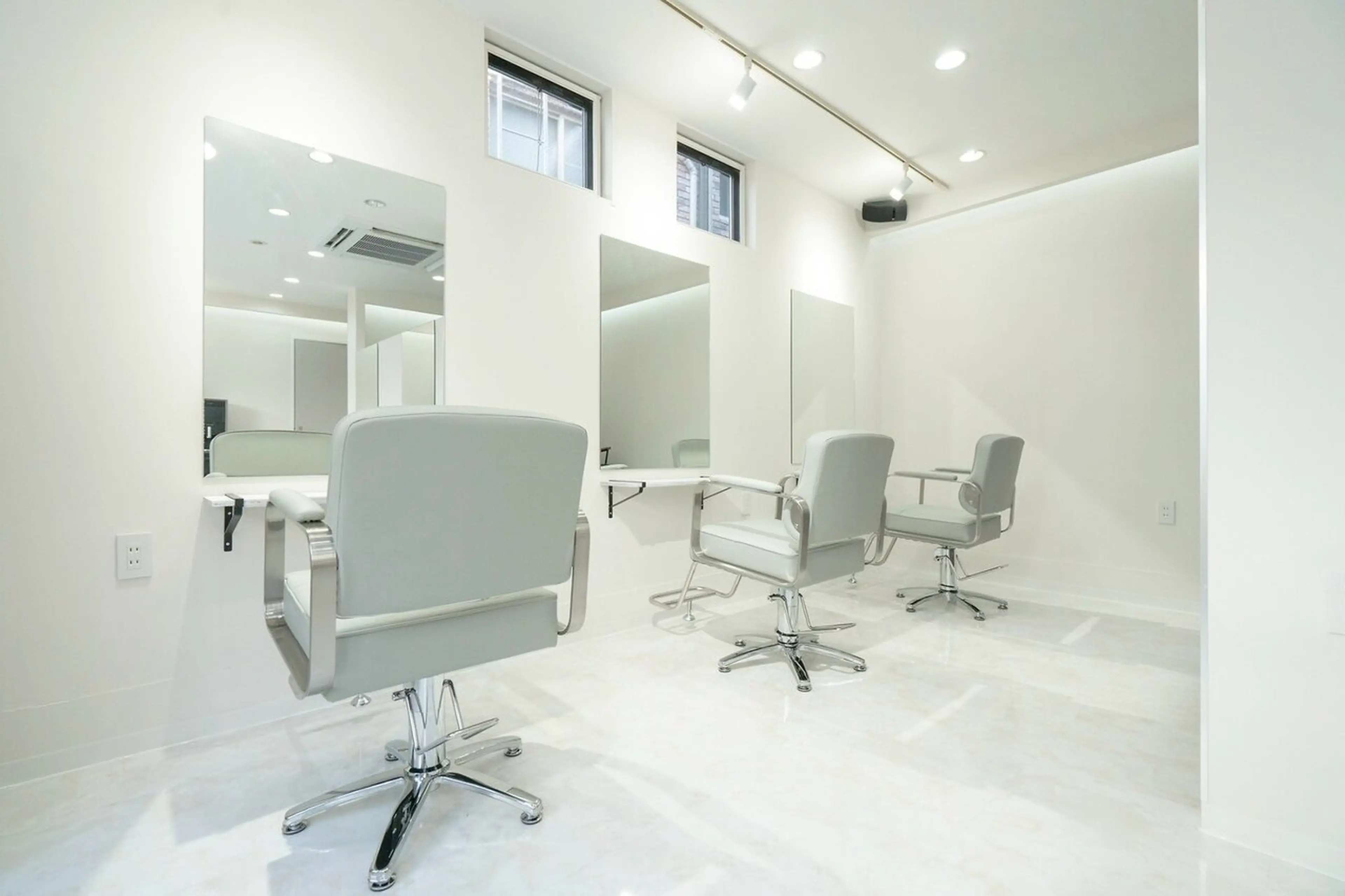 ONE's Chloe 原宿店の内観・外観2