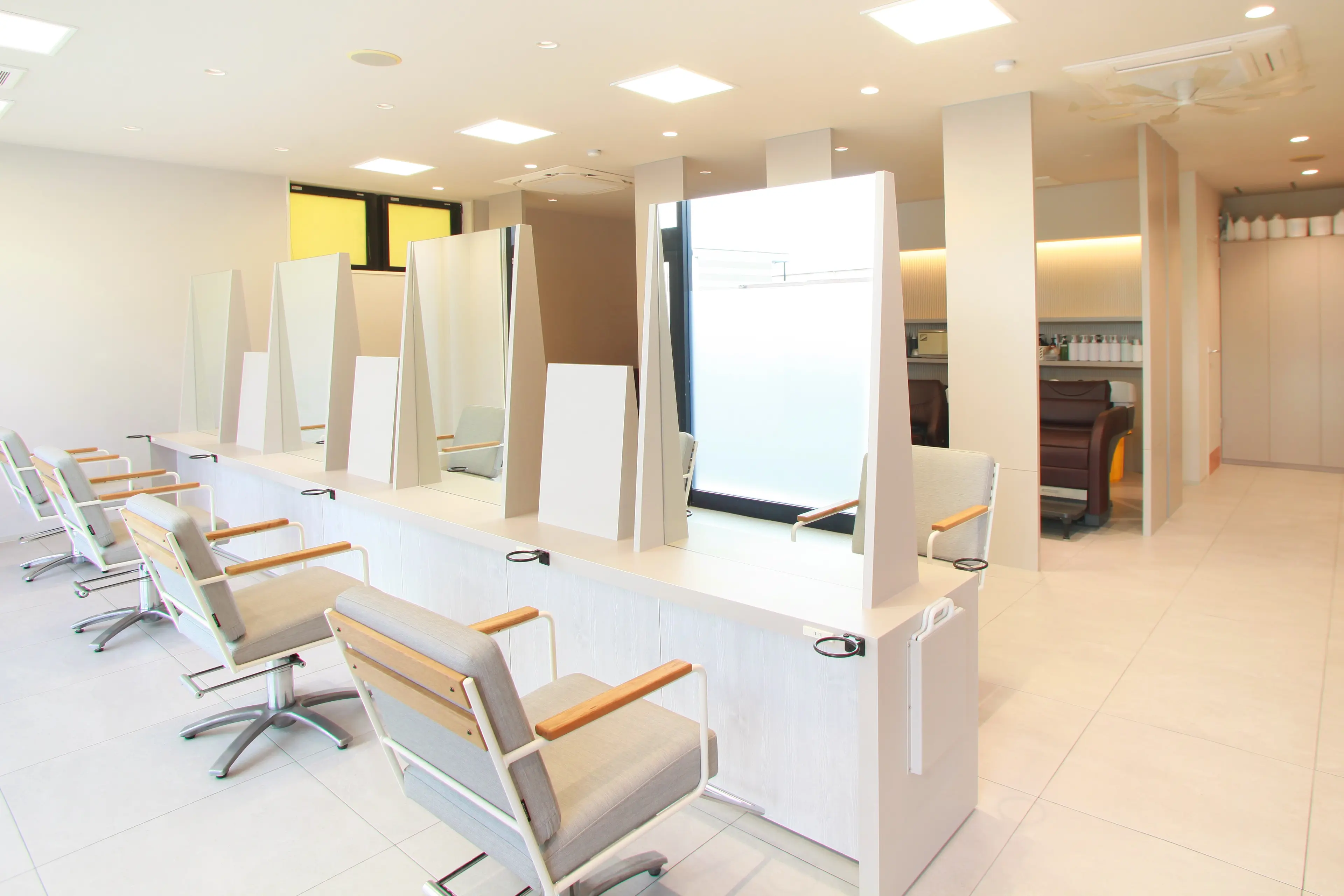 CRECEの内観・外観2