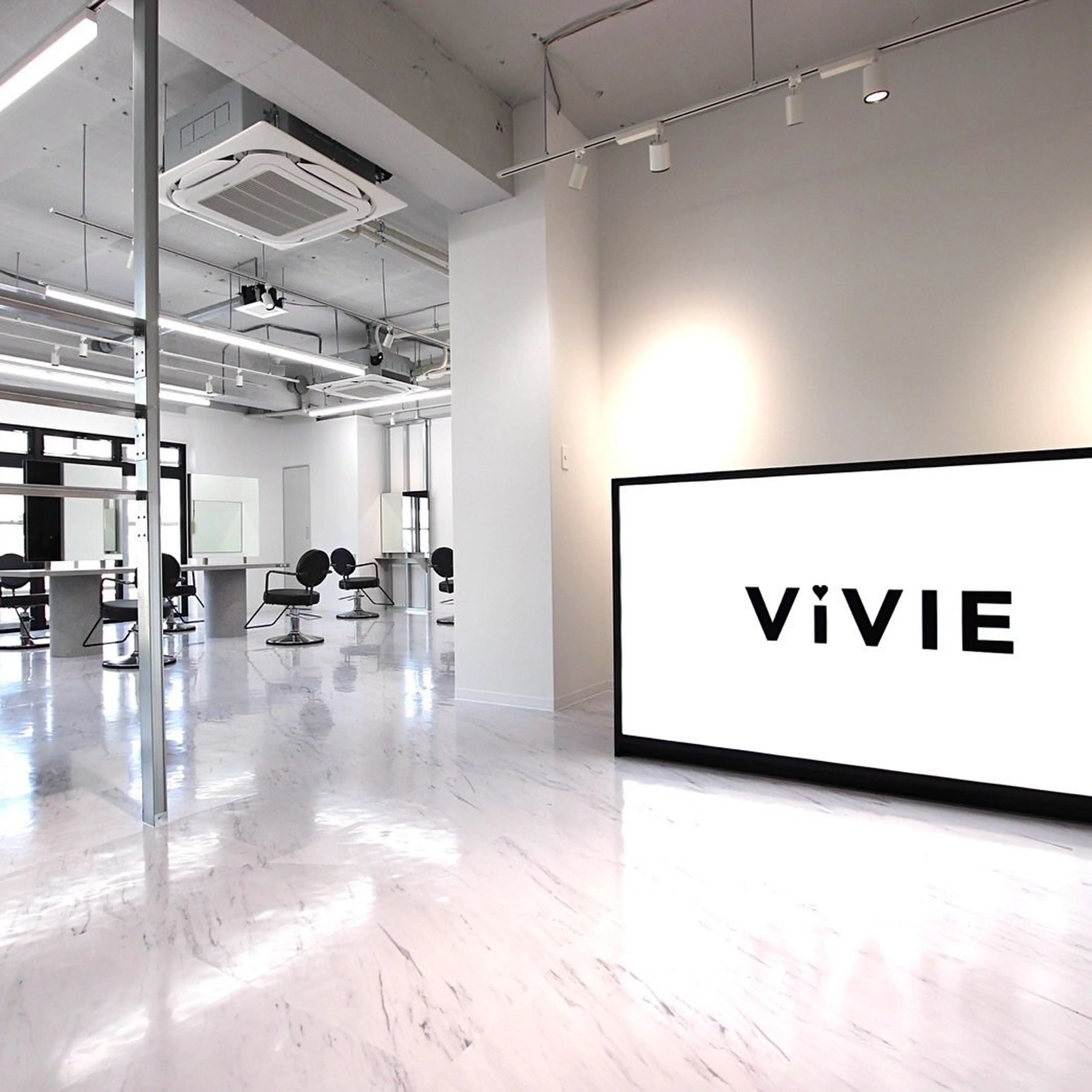 VIVIE福岡天神の内観・外観1