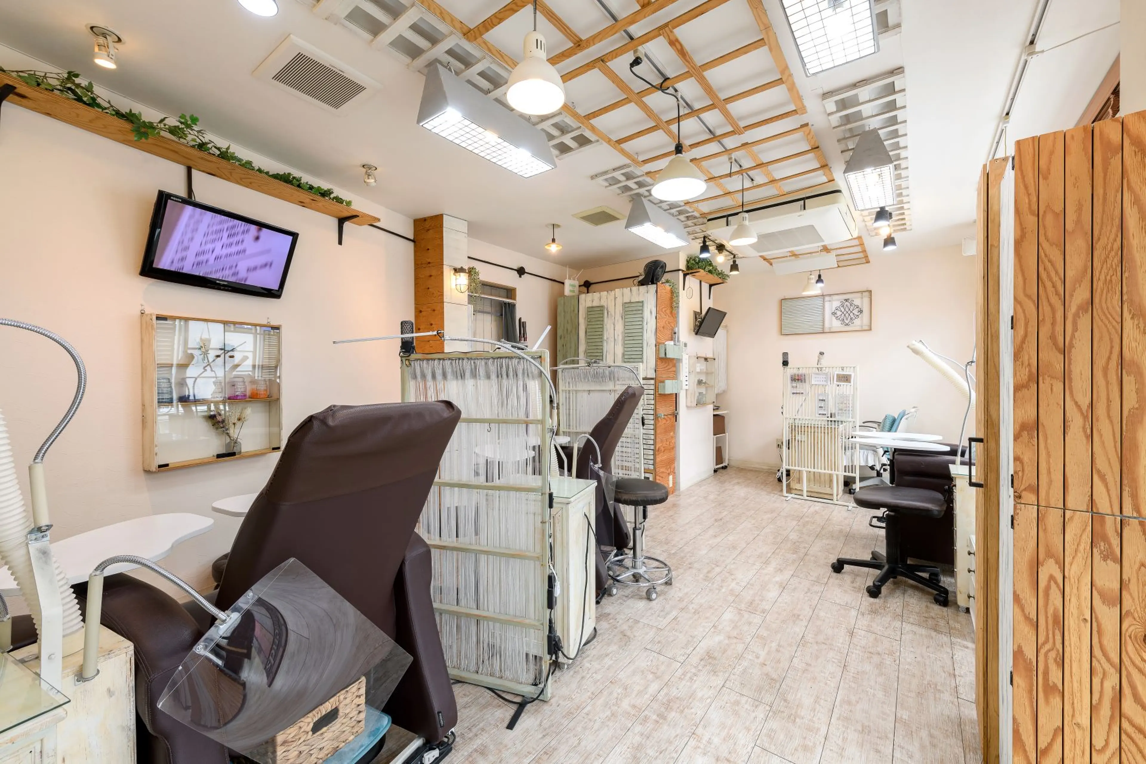Simpliee NAIL & EYE 永福町店 （シンプリー）の内観・外観2