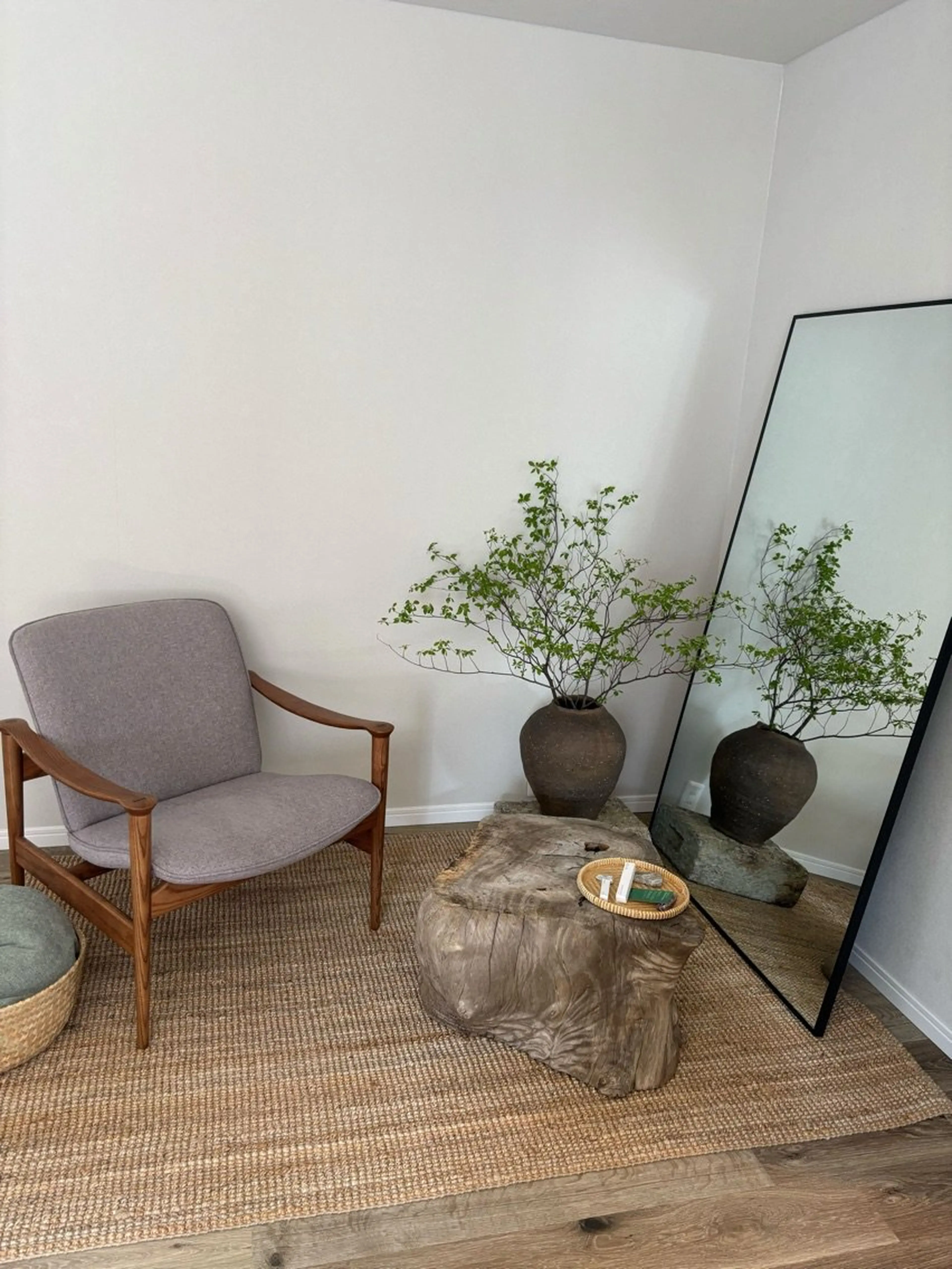 UN by ao. Fukuoka Tenjinの内観・外観1