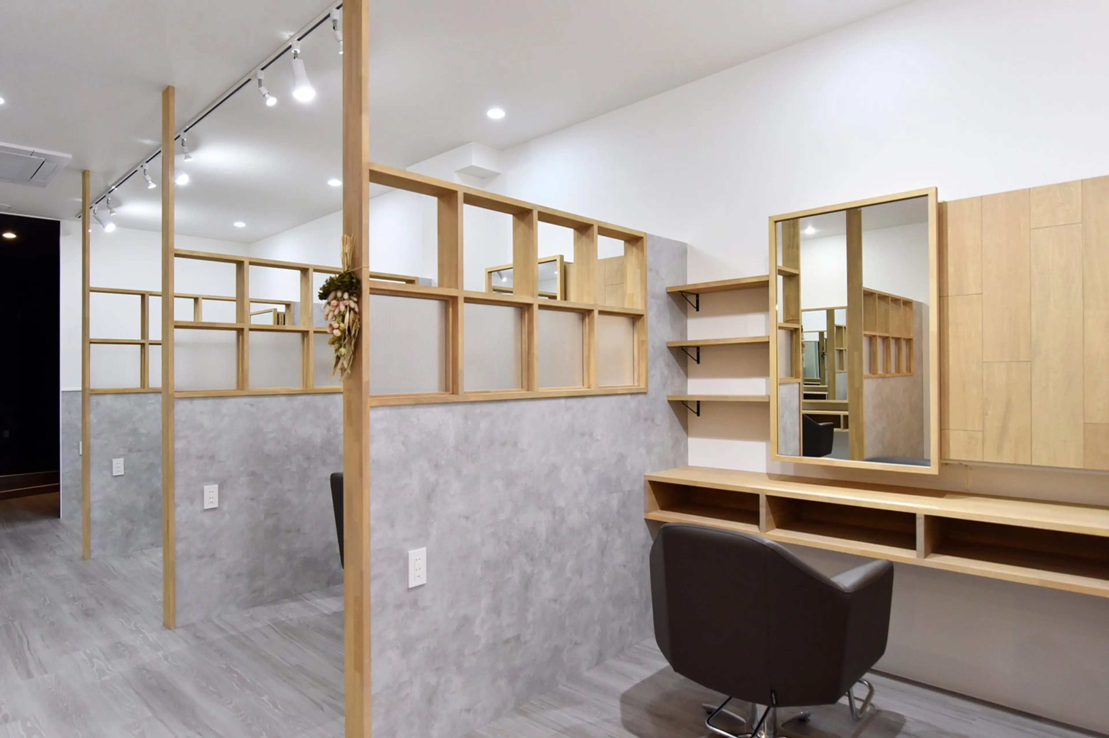 ROCCA hairの内観・外観2