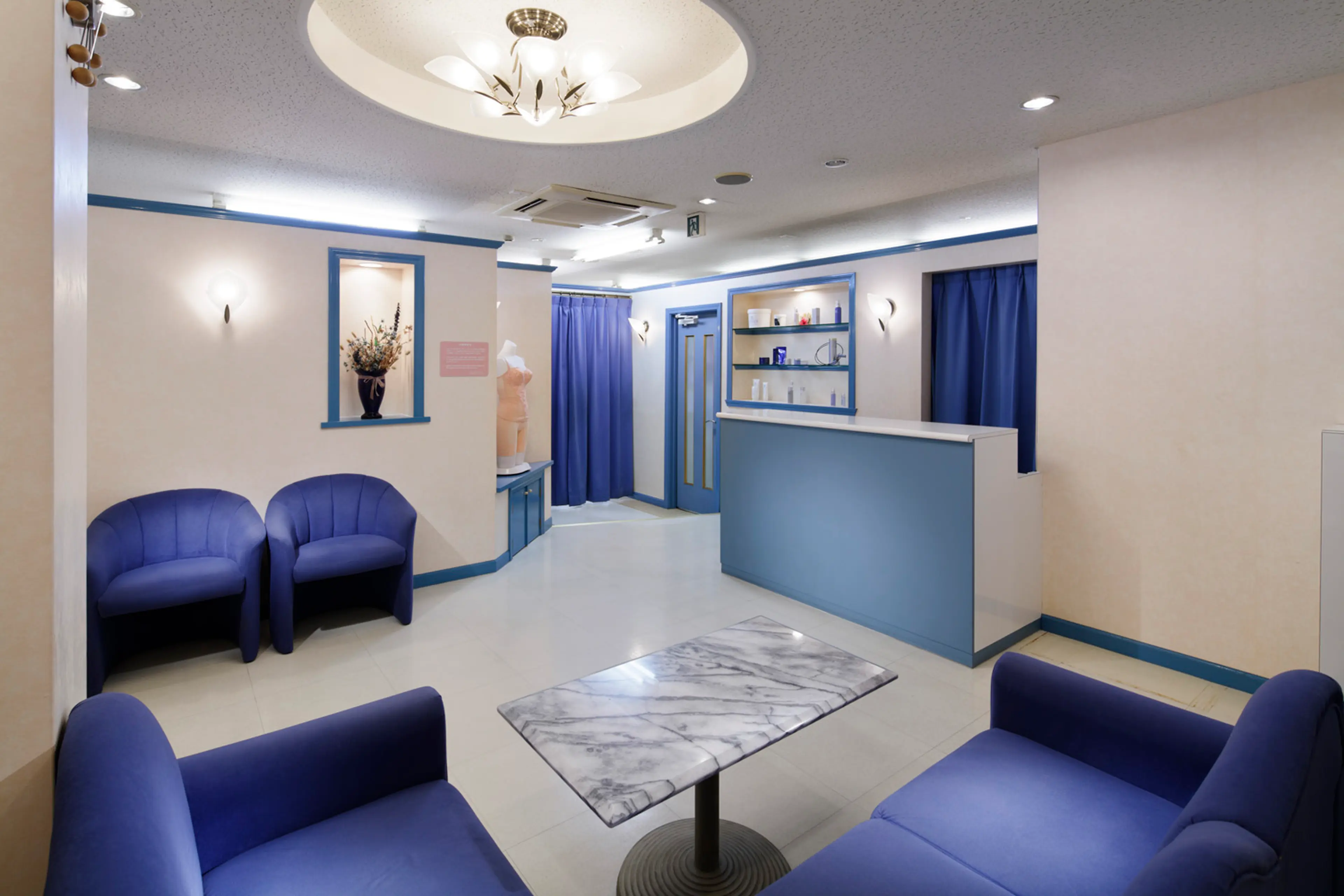 オリエンタル・スタイル西院店の内観・外観1