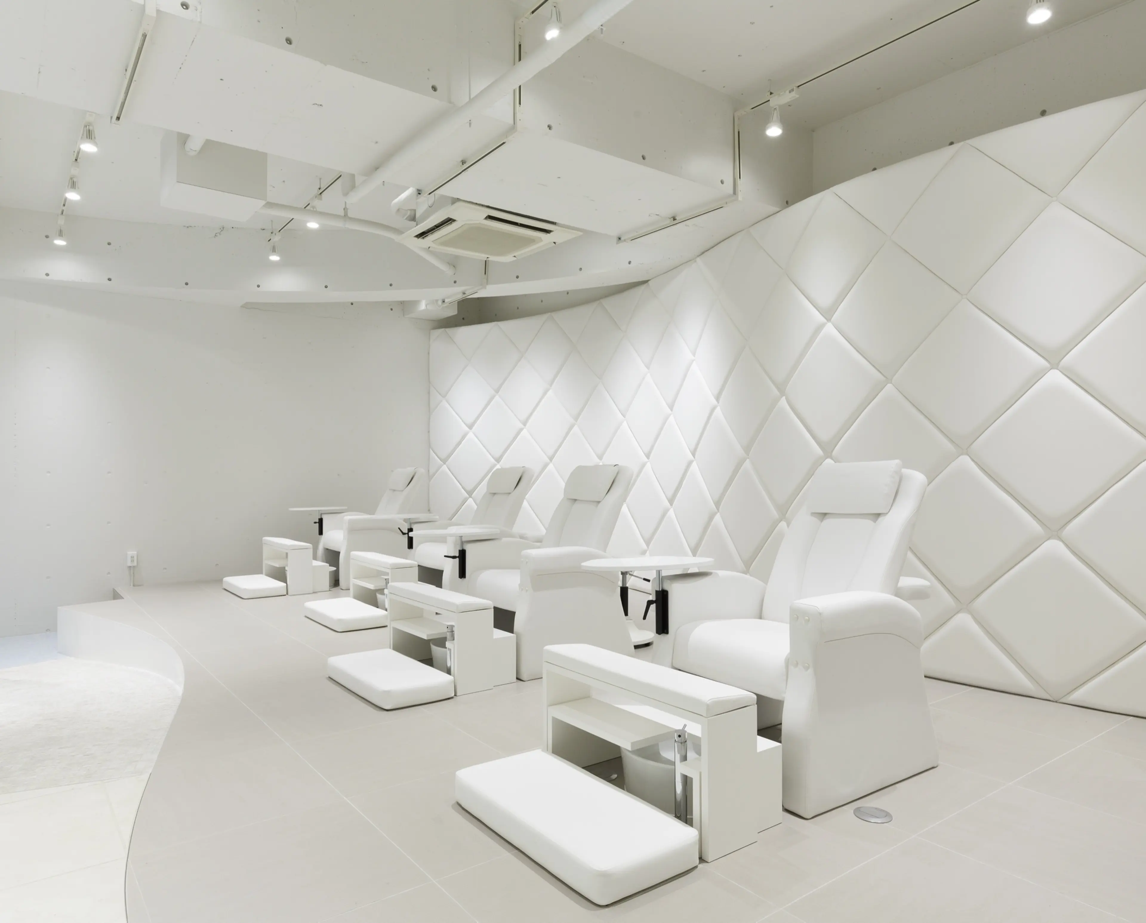 VINGT NAIL aoyamaの内観・外観2