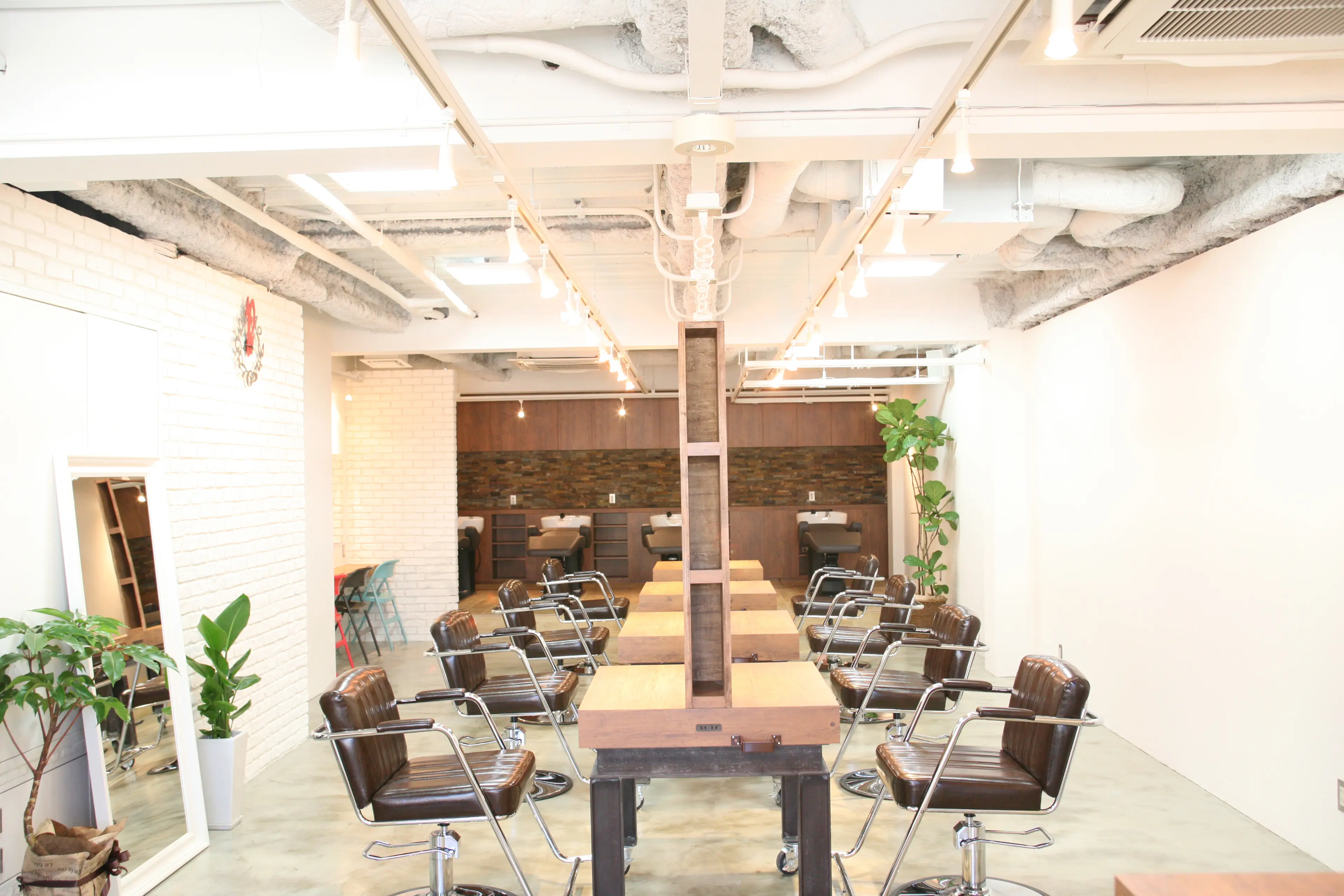 RELEDENの内観・外観1