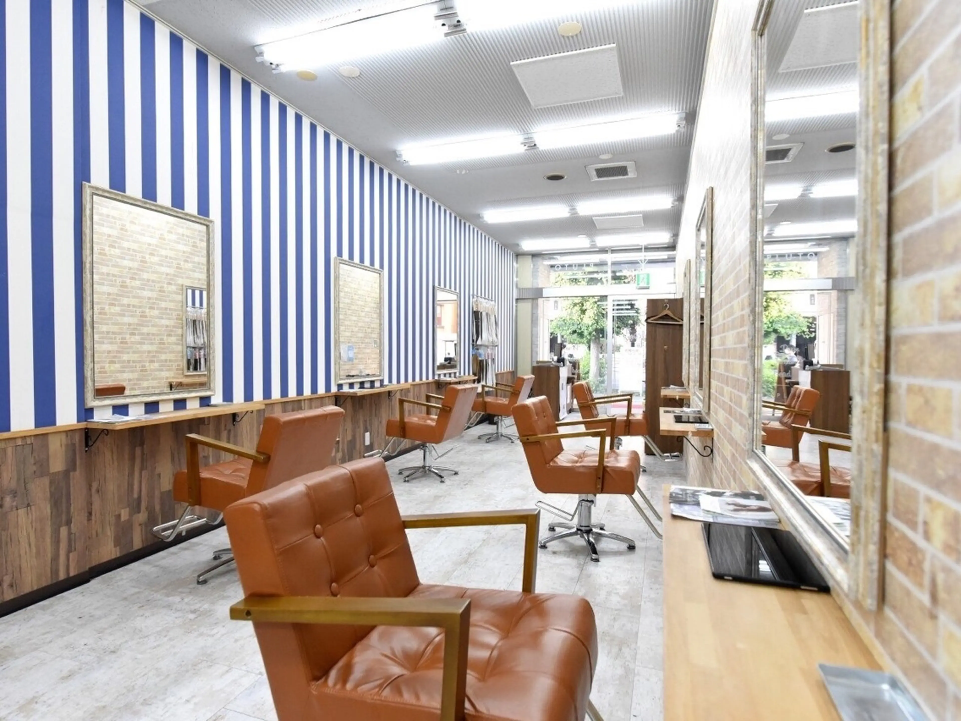 GALAXY ＆BRELLA 水戸店の内観・外観1