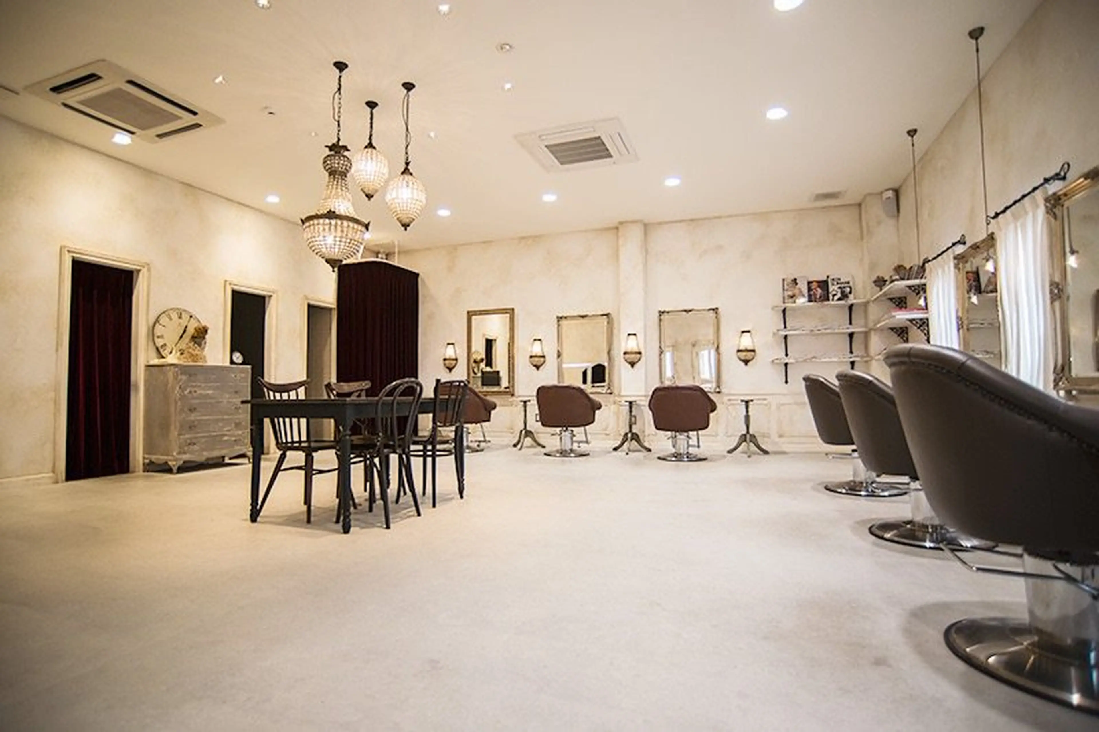 COME G HEAD けやき通り店の内観・外観1