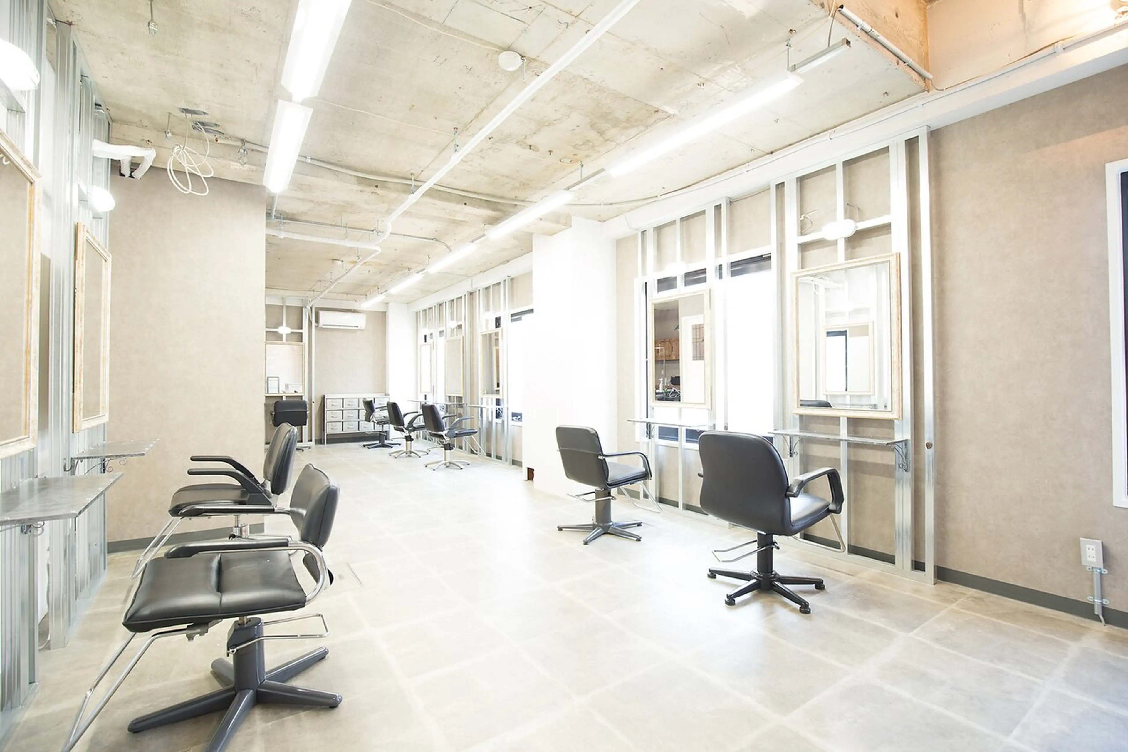 CLANの内観・外観1