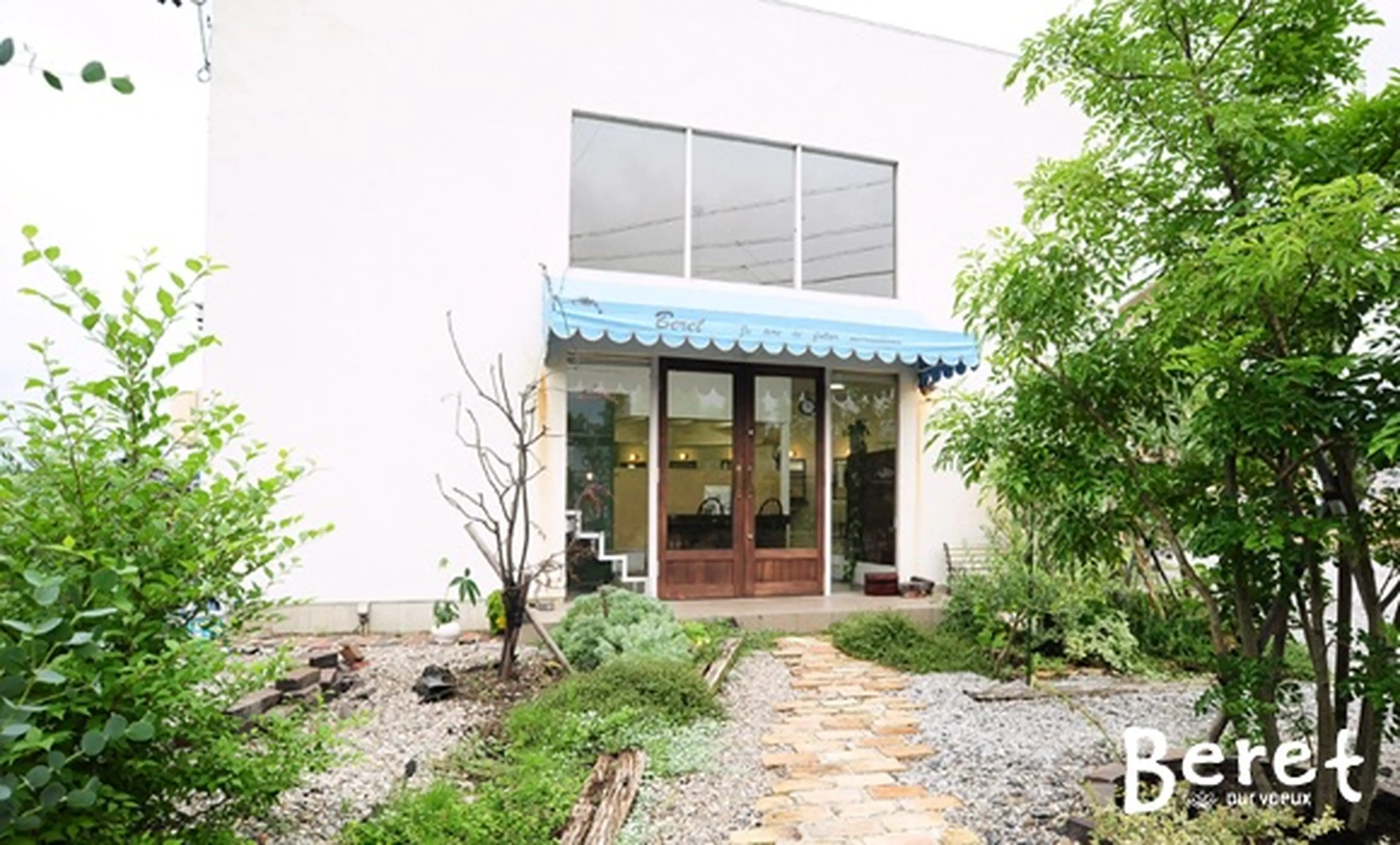 beretの内観・外観1