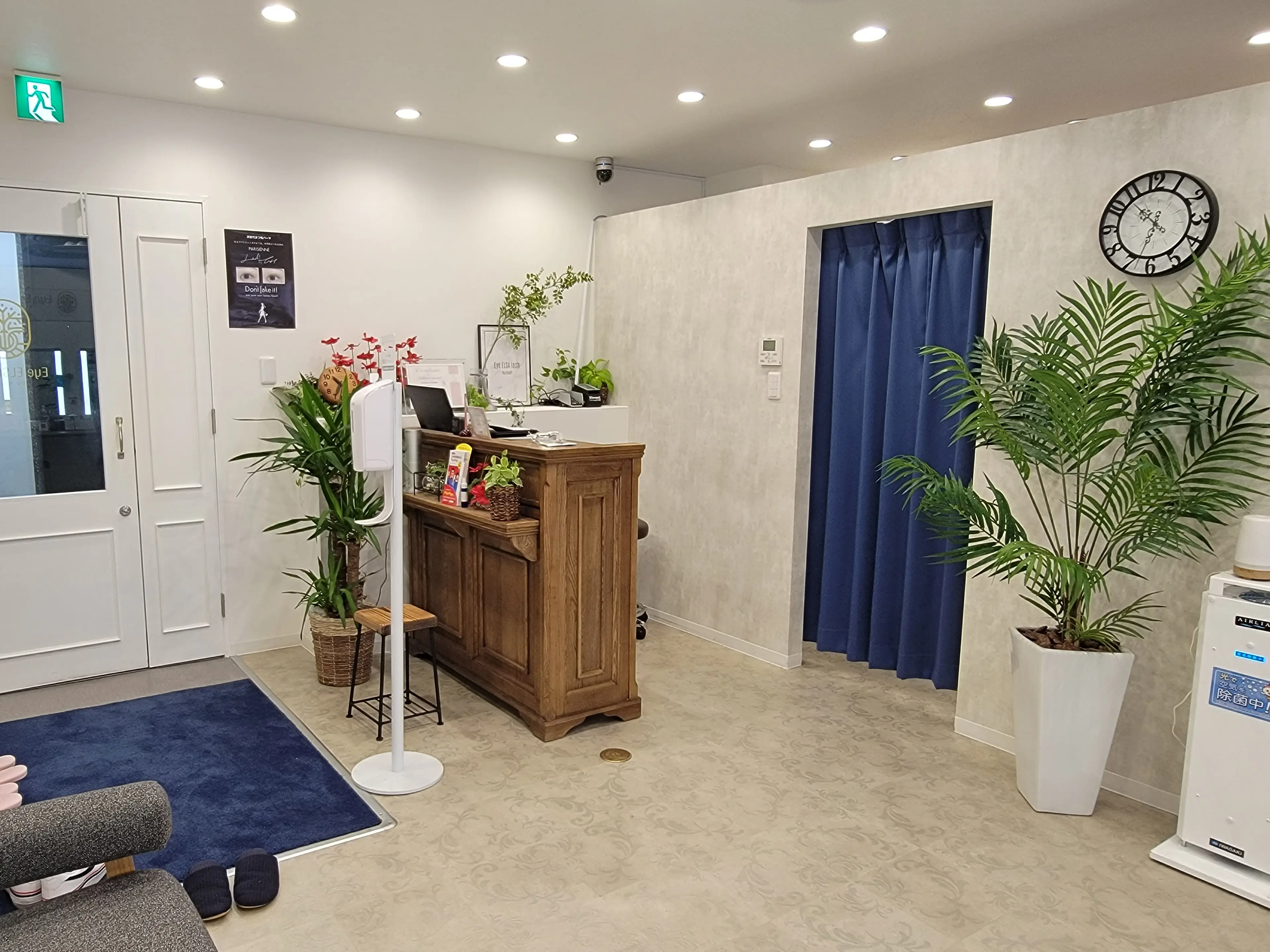 Eye ELSA lash の内観・外観2