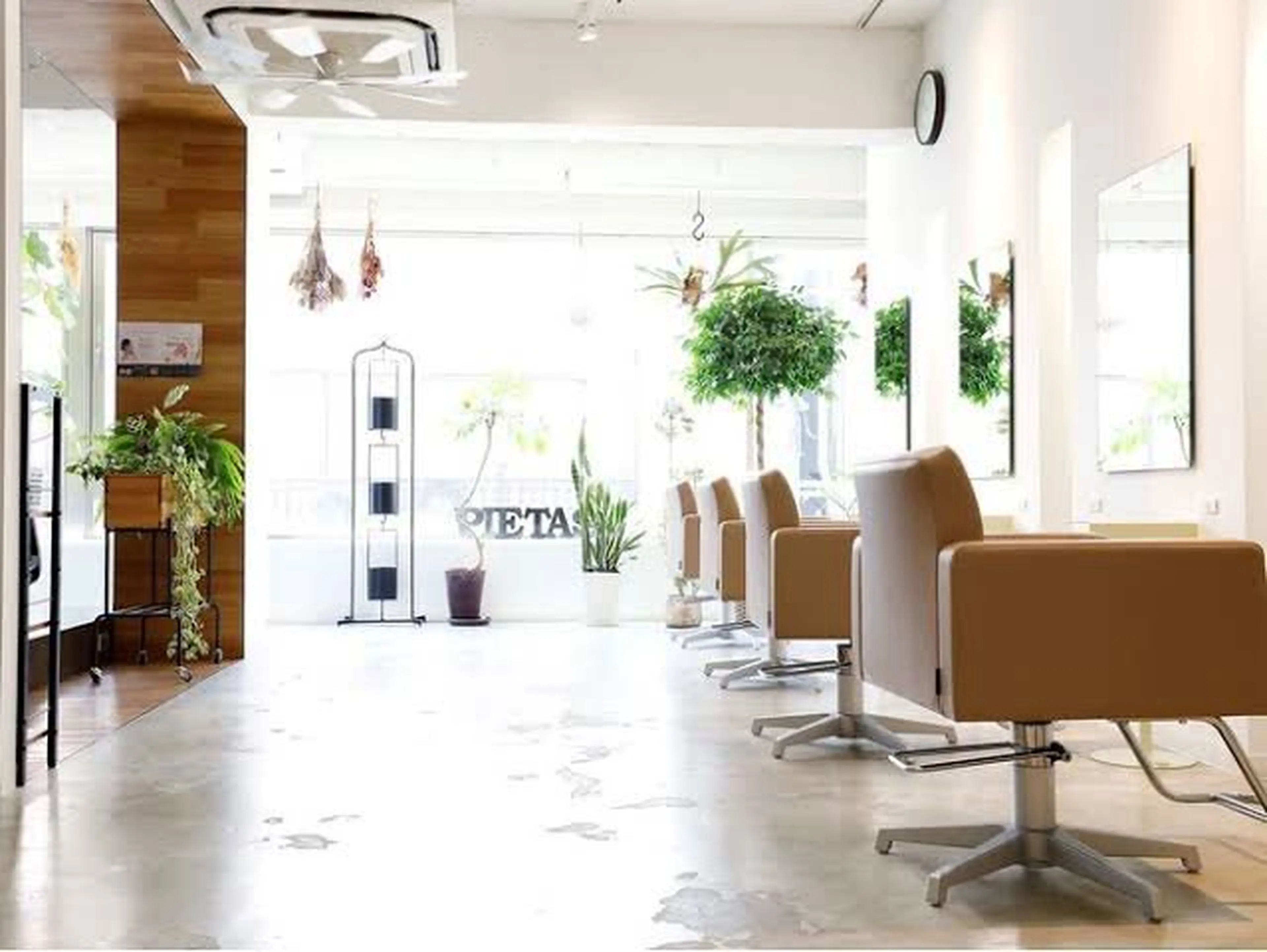 PIETAS Hair&Spaの内観・外観2