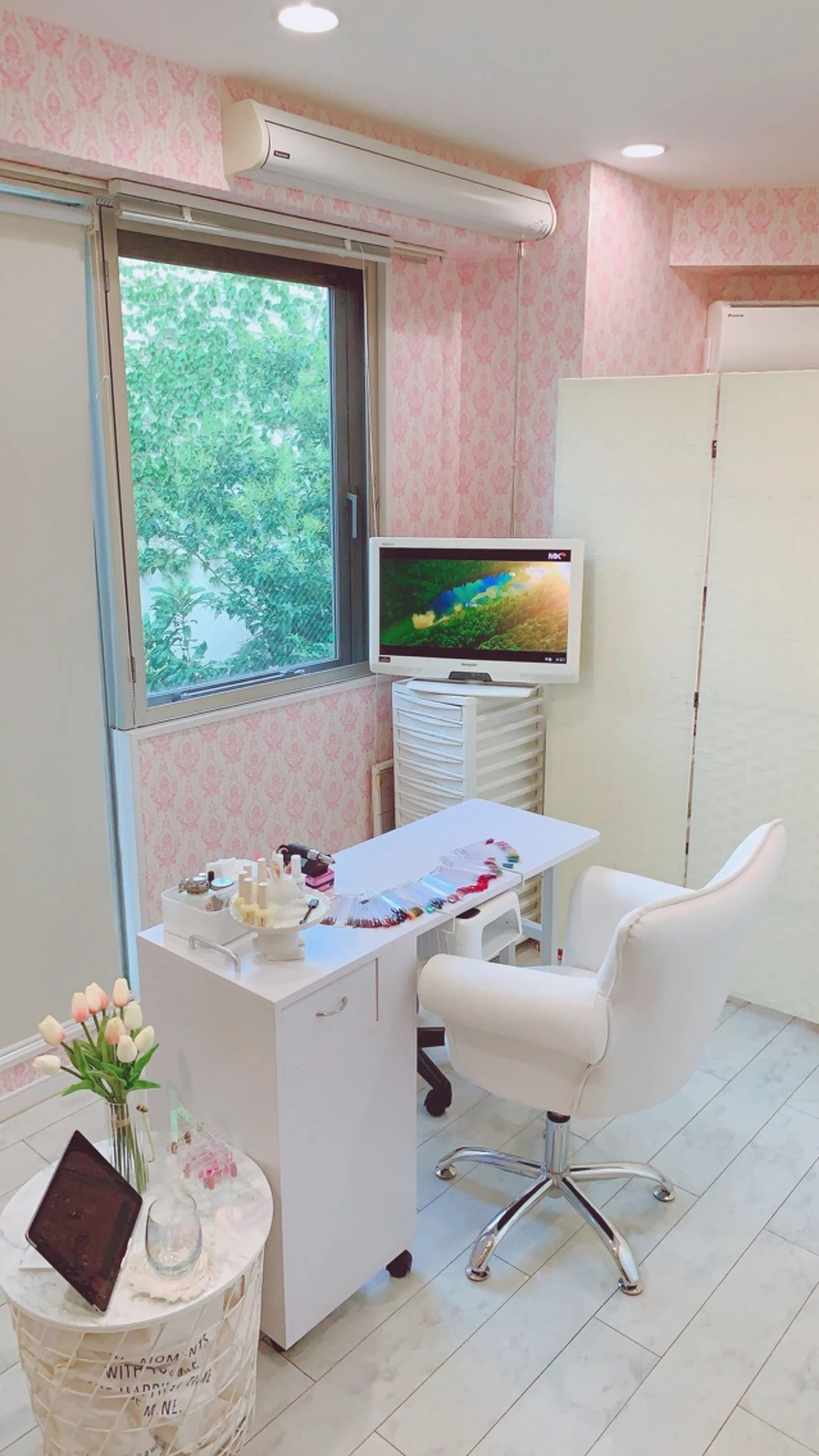 bebe nailの内観・外観1