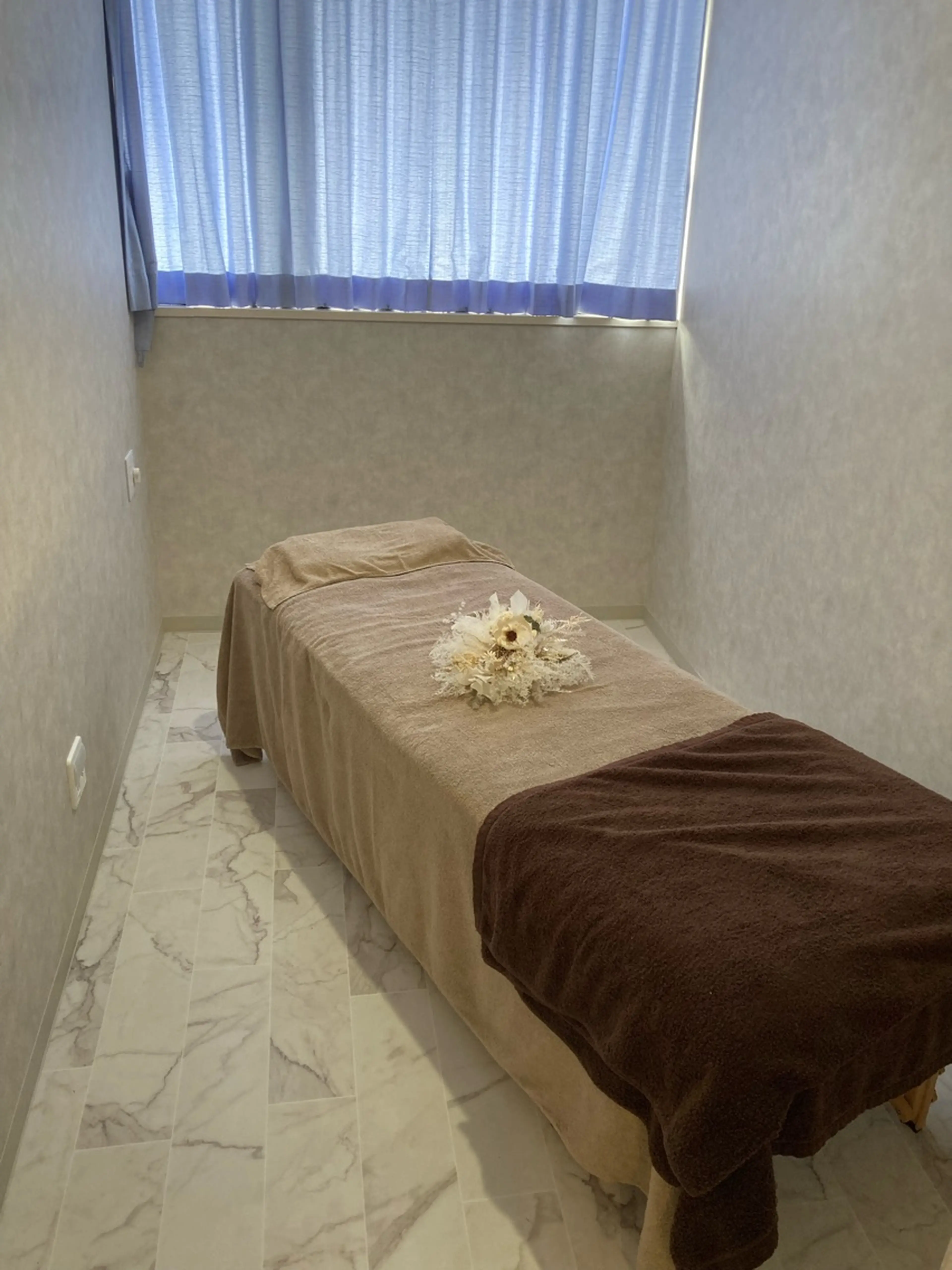 第一印象専門サロン ADISE RETIFULの内観・外観2