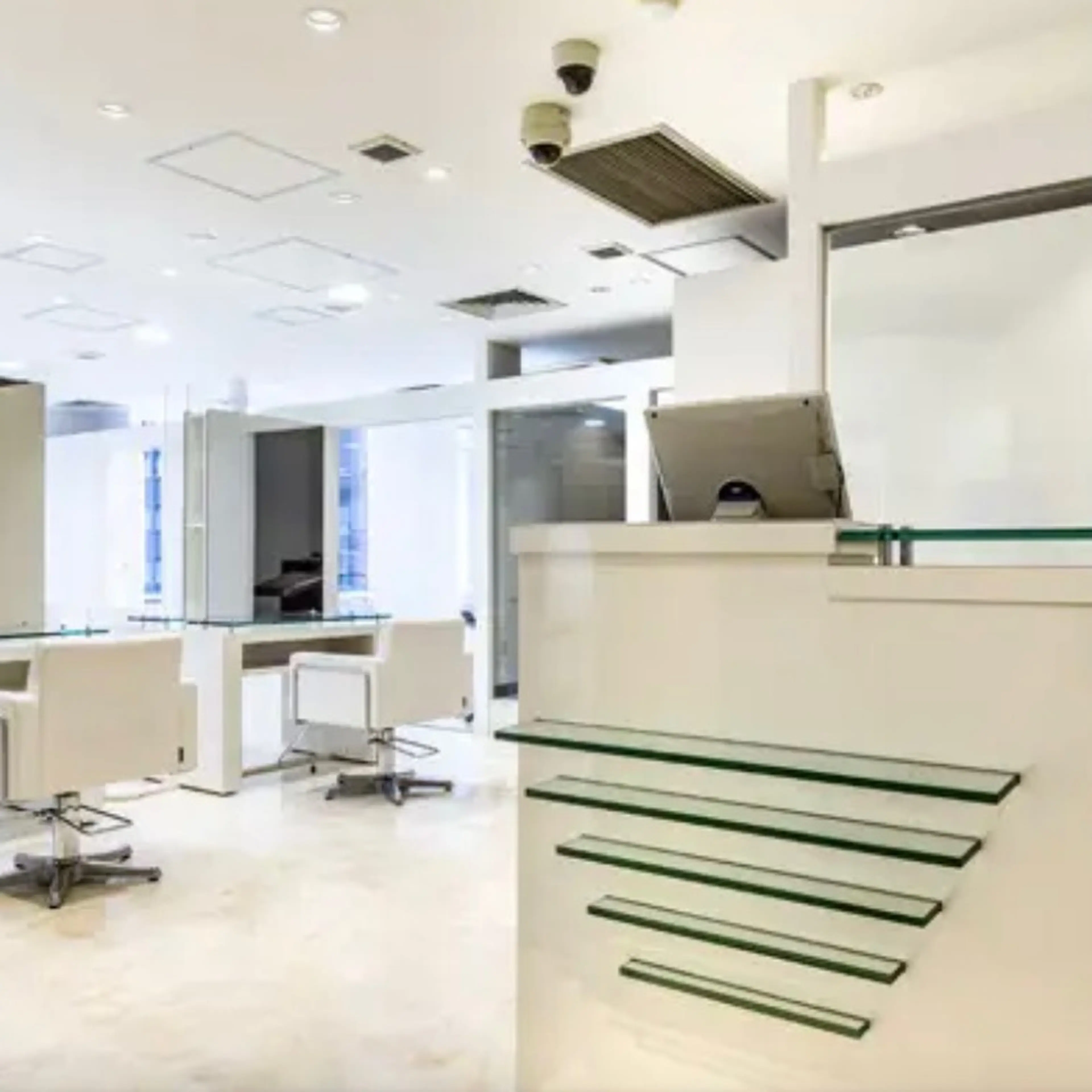 Ginza Avant'CoCo Voir銀座本店の内観・外観1