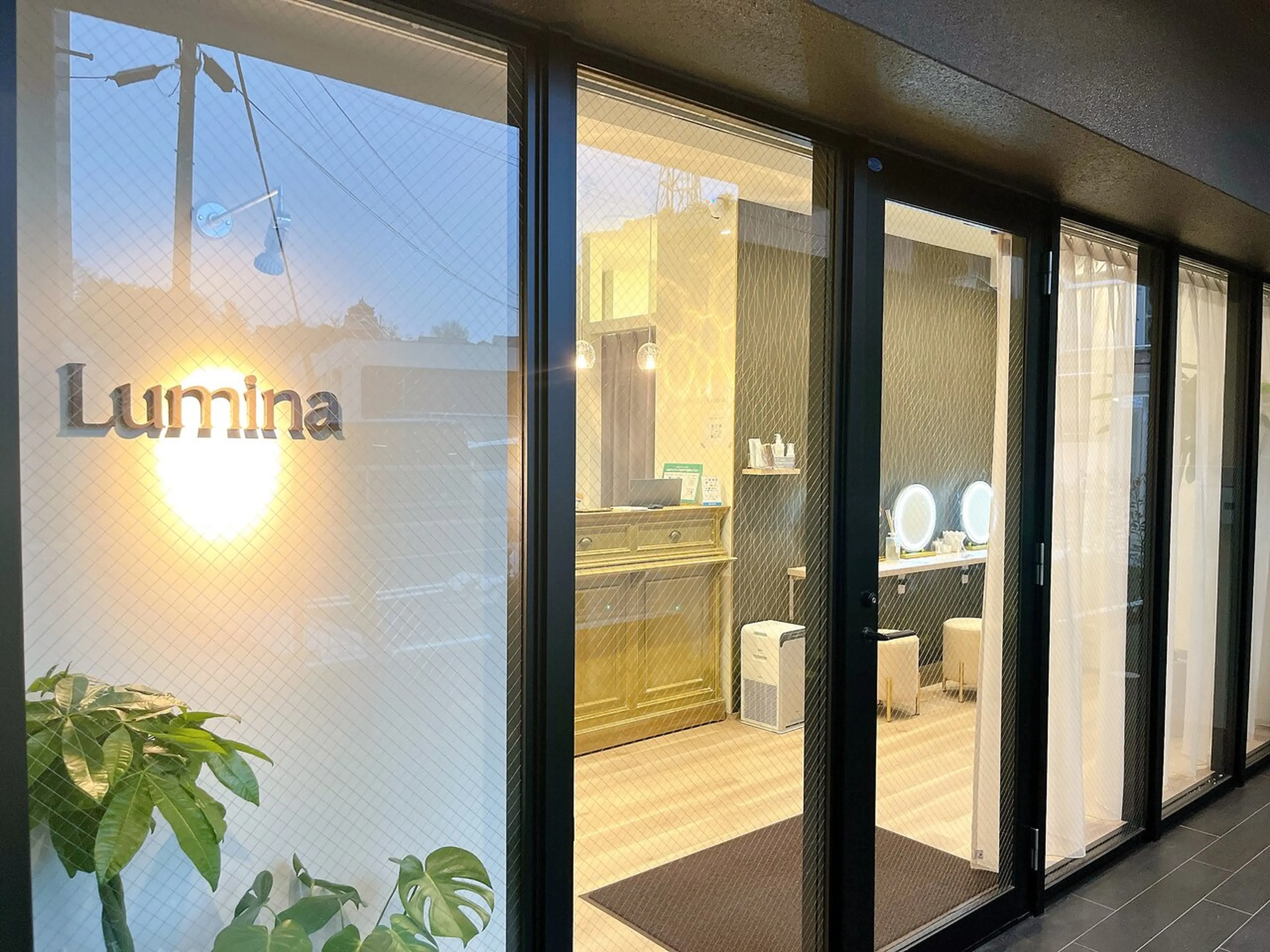 Luminaの内観・外観1