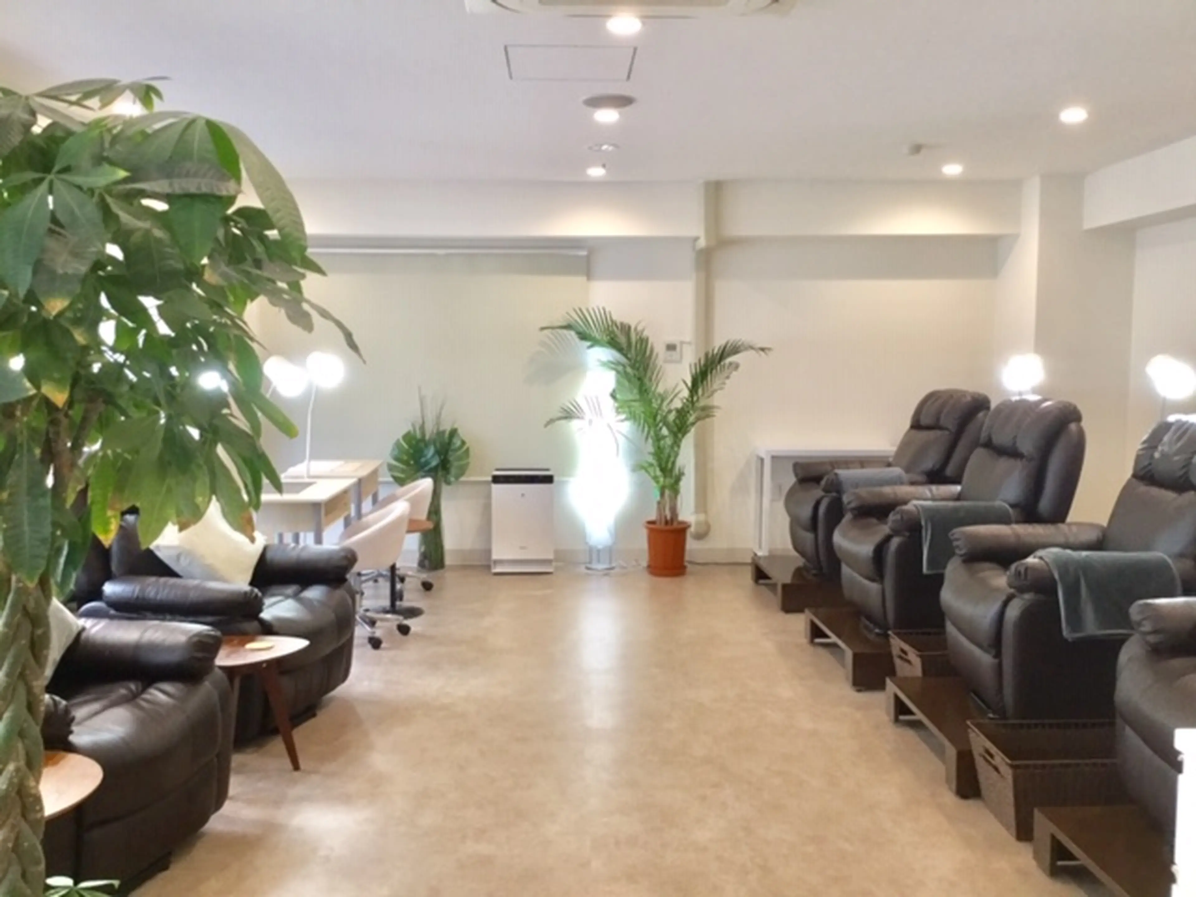 キャッツアイトーキョー　新宿店の内観・外観1