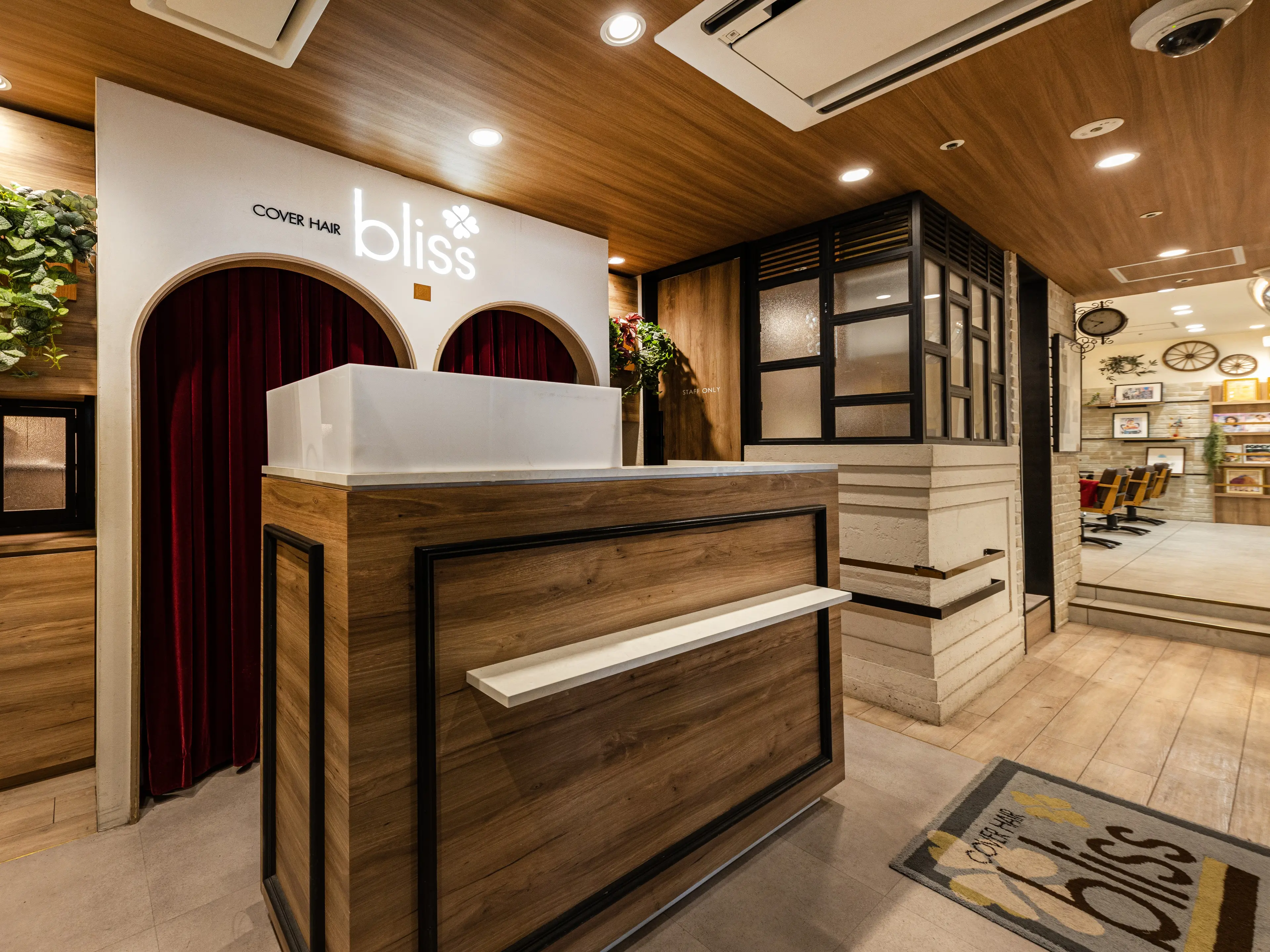 COVER HAIR bliss ららテラス川口東口駅前店の内観・外観3