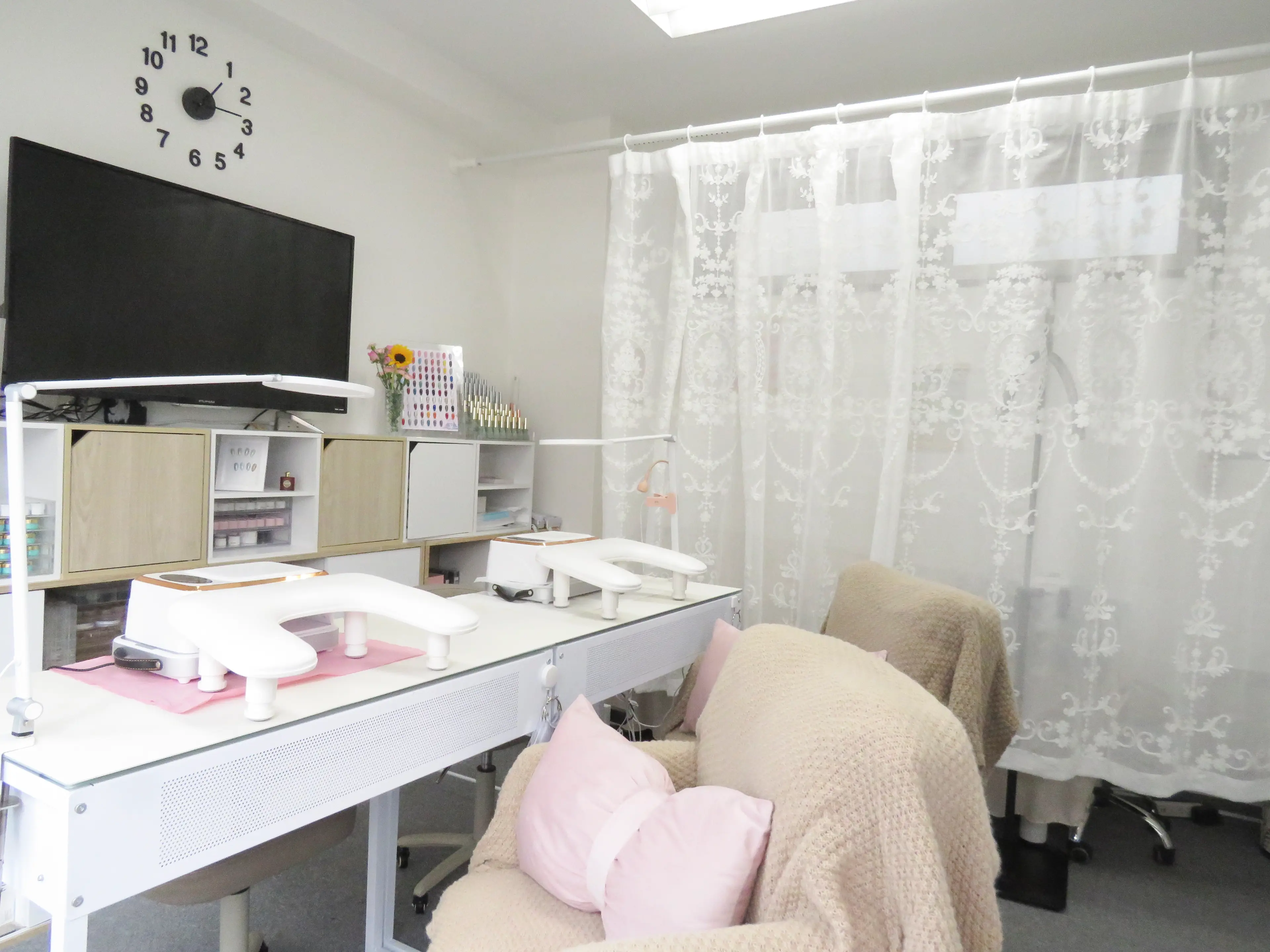 F & Ｔネイルサロンの内観・外観1