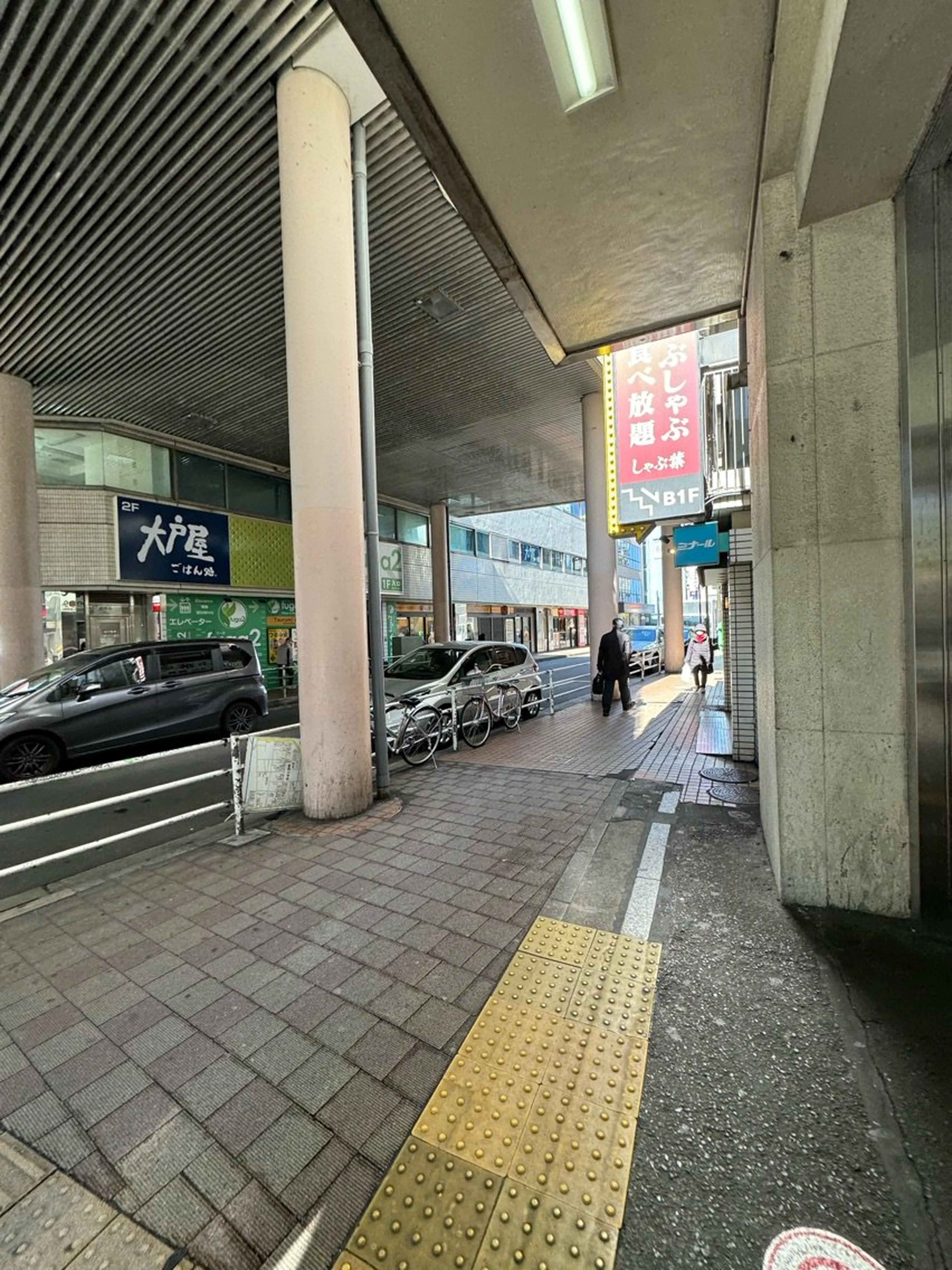 jolina nails鶴見店の内観・外観2