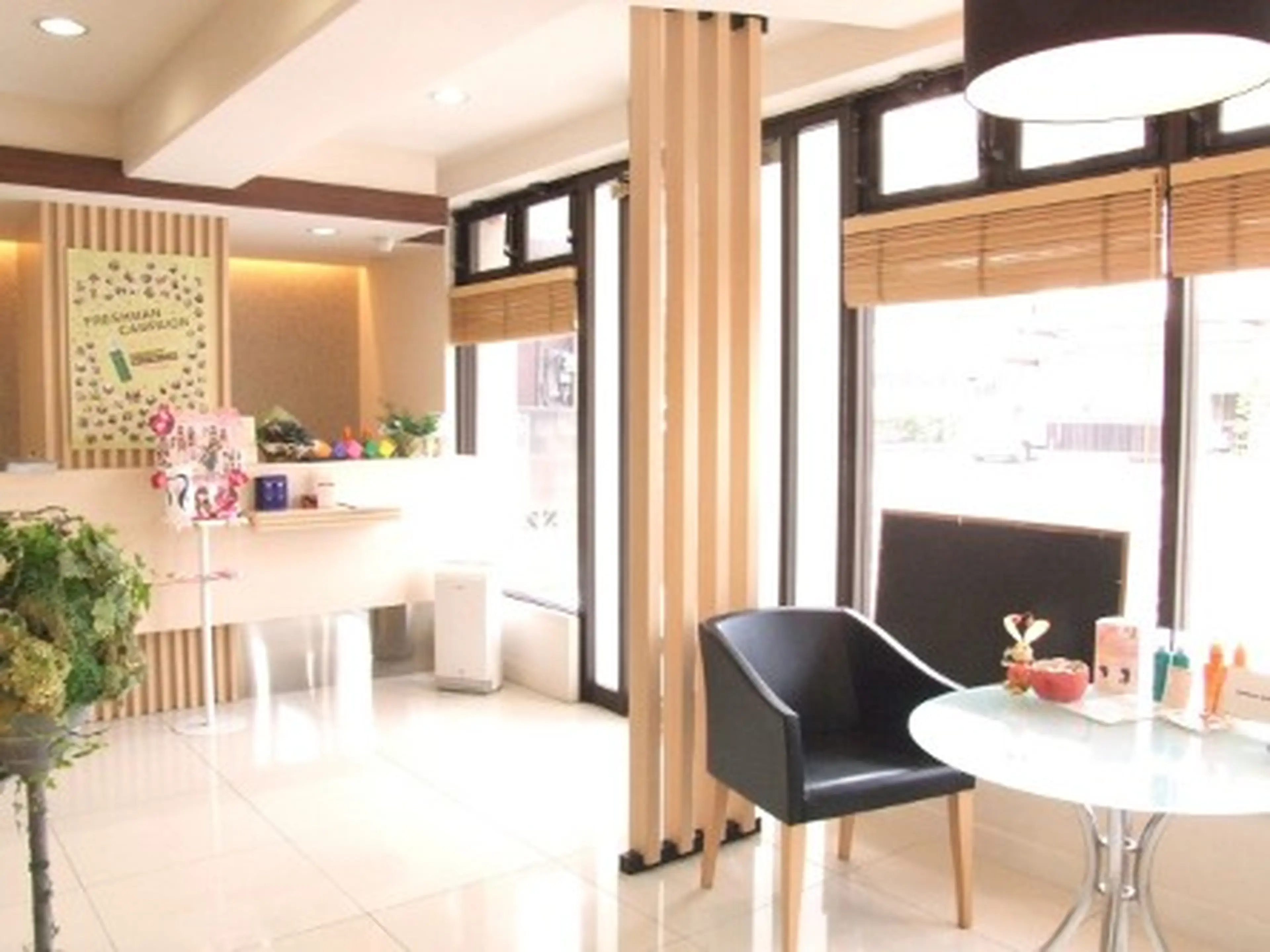 SPRINGの内観・外観1