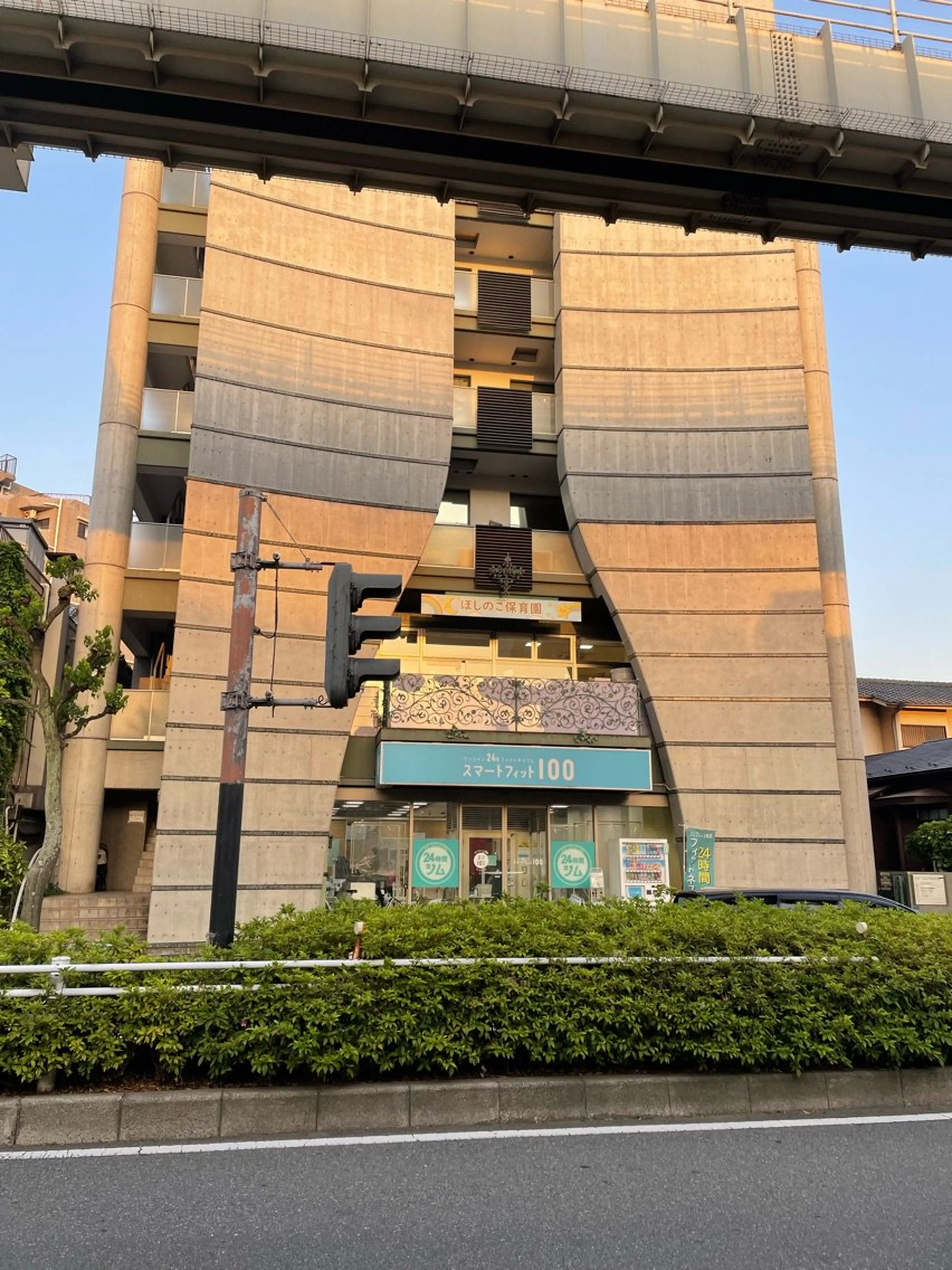 LAÉSSE千葉店の内観・外観1