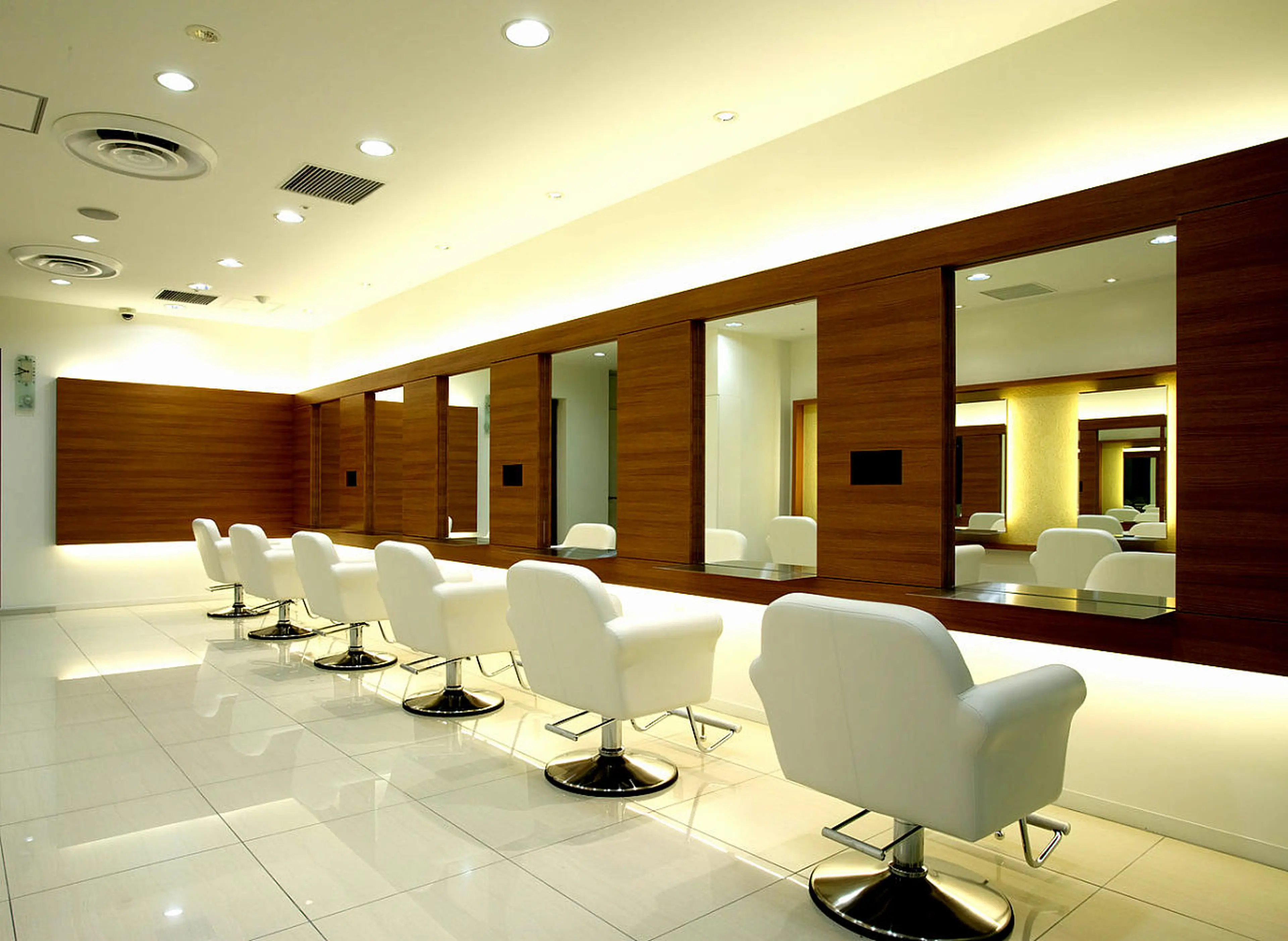 イマージュ アヴェダ　八王子店の内観・外観2